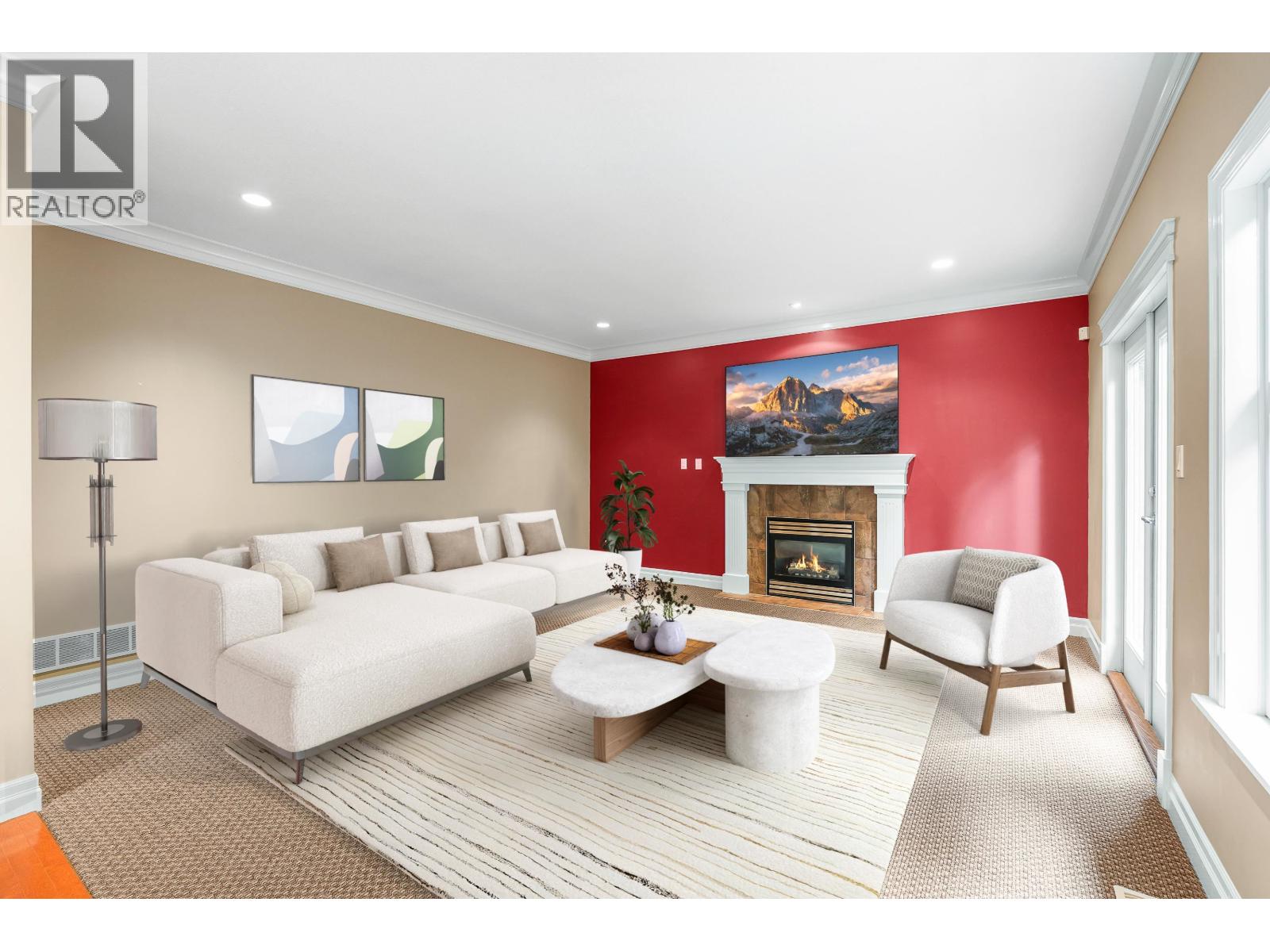 2958 MAHON AVENUE, North Vancouver