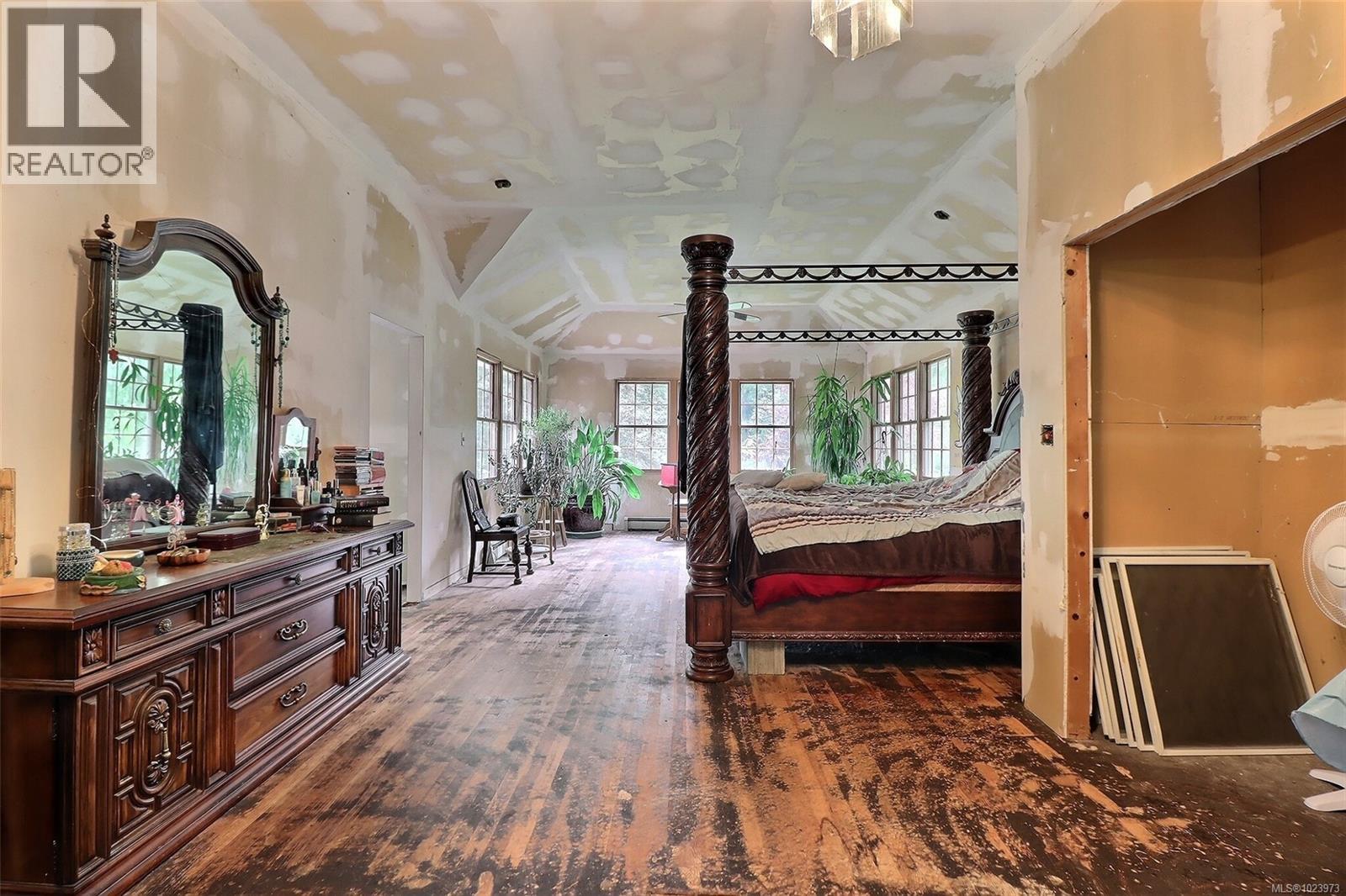 4755 Fairbridge Dr, Duncan