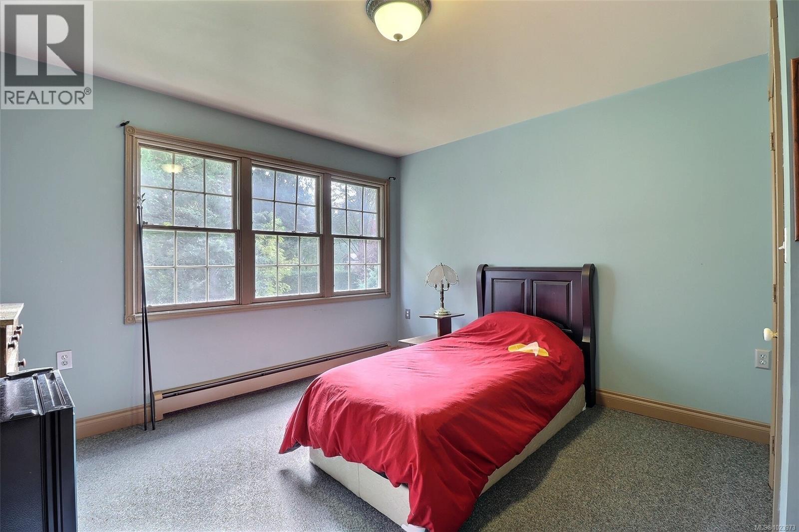 4755 Fairbridge Dr, Duncan