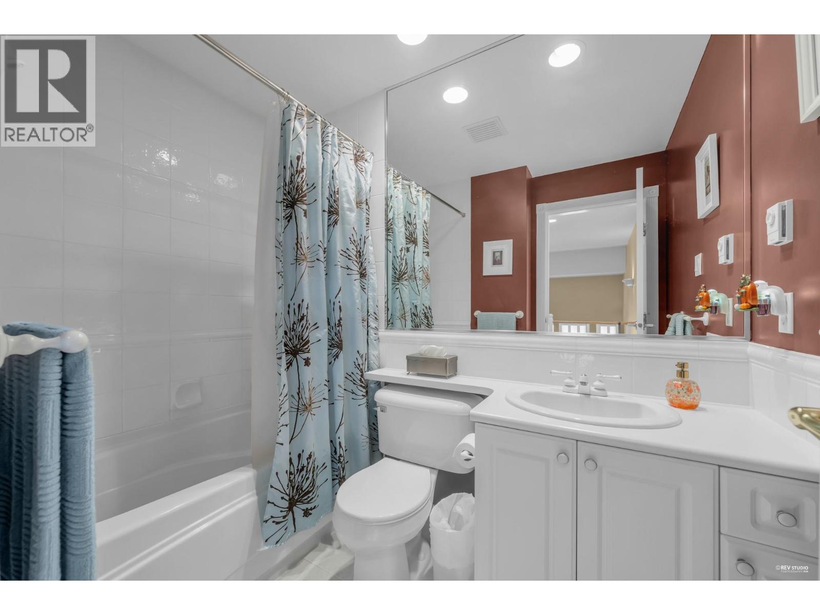 23 3405 PLATEAU BOULEVARD, Coquitlam