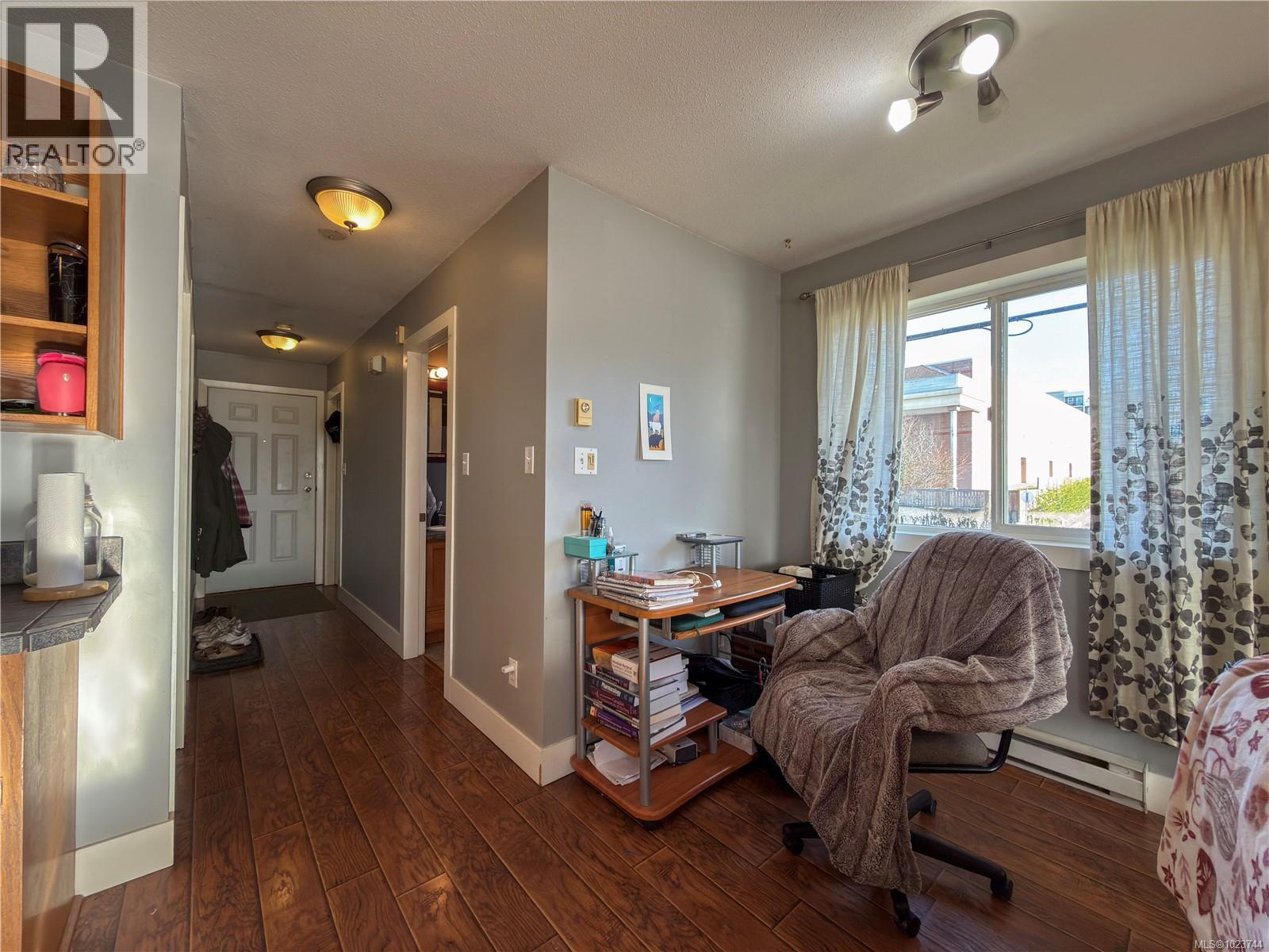 16 522 Dogwood St S, Campbell River