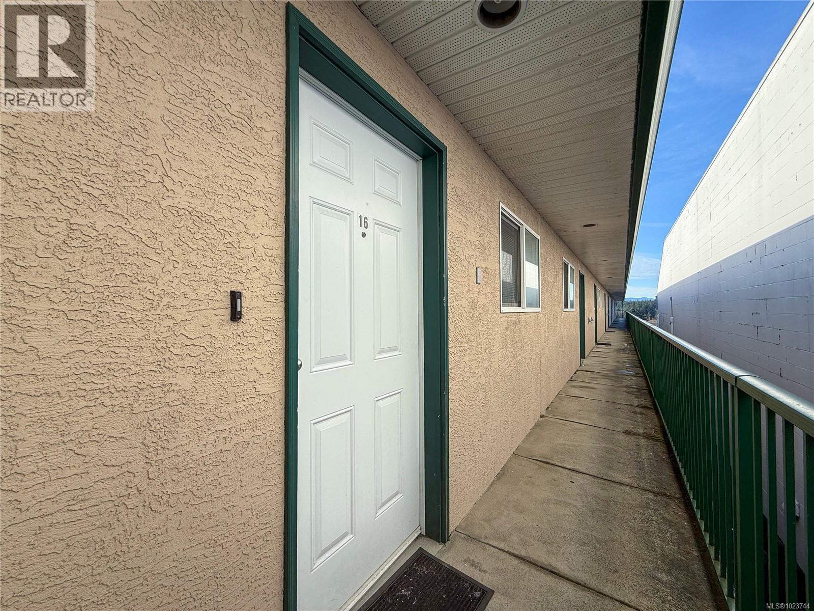16 522 Dogwood St S, Campbell River