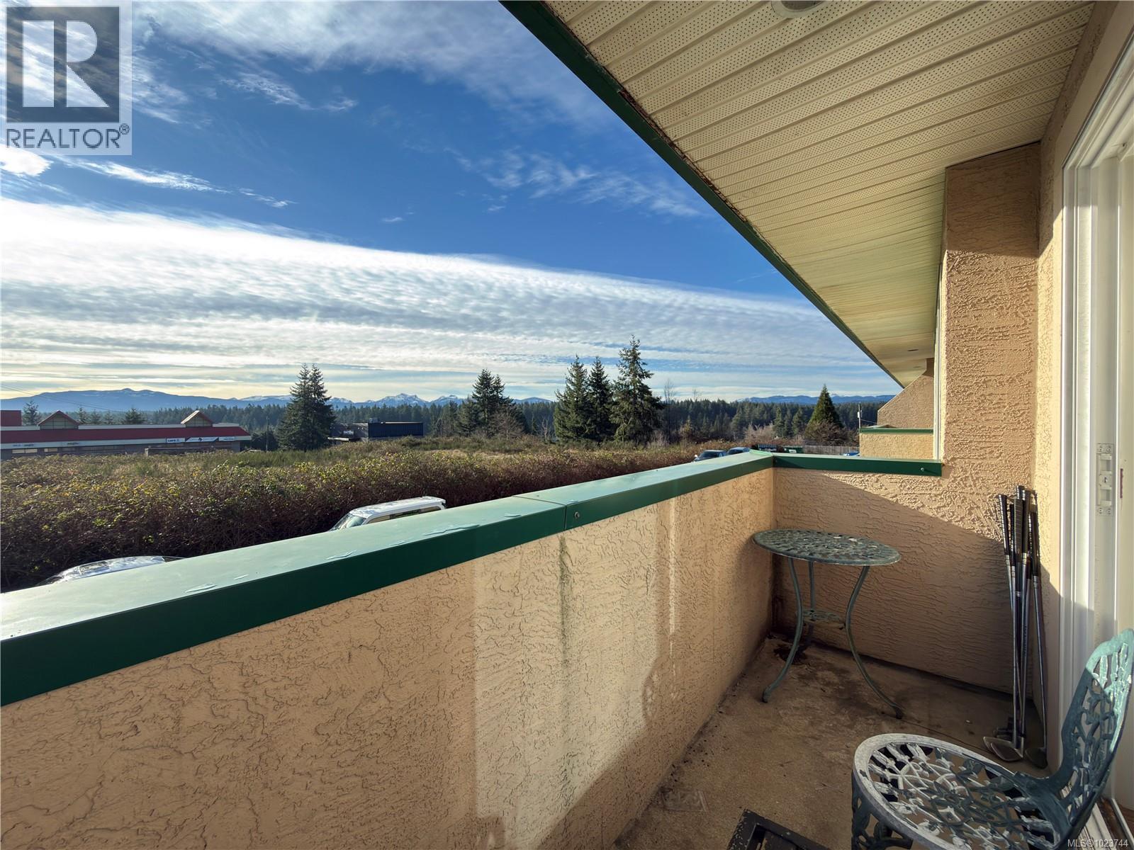 16 522 Dogwood St S, Campbell River