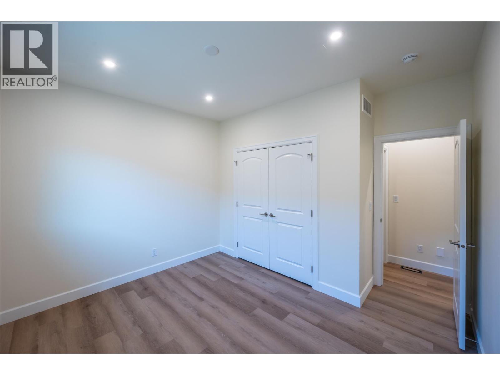 255 Bentgrass Avenue, Oliver