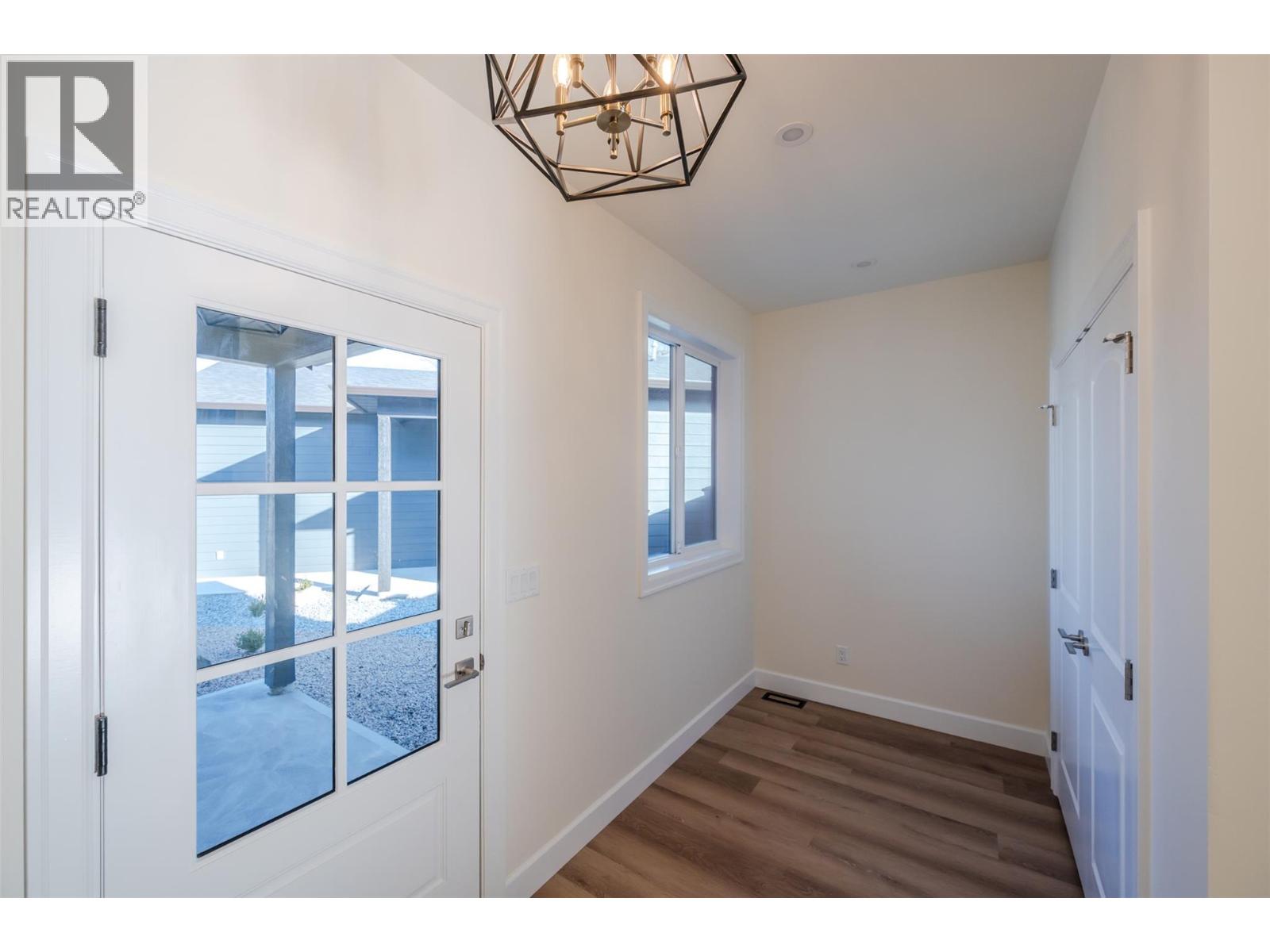 255 Bentgrass Avenue, Oliver