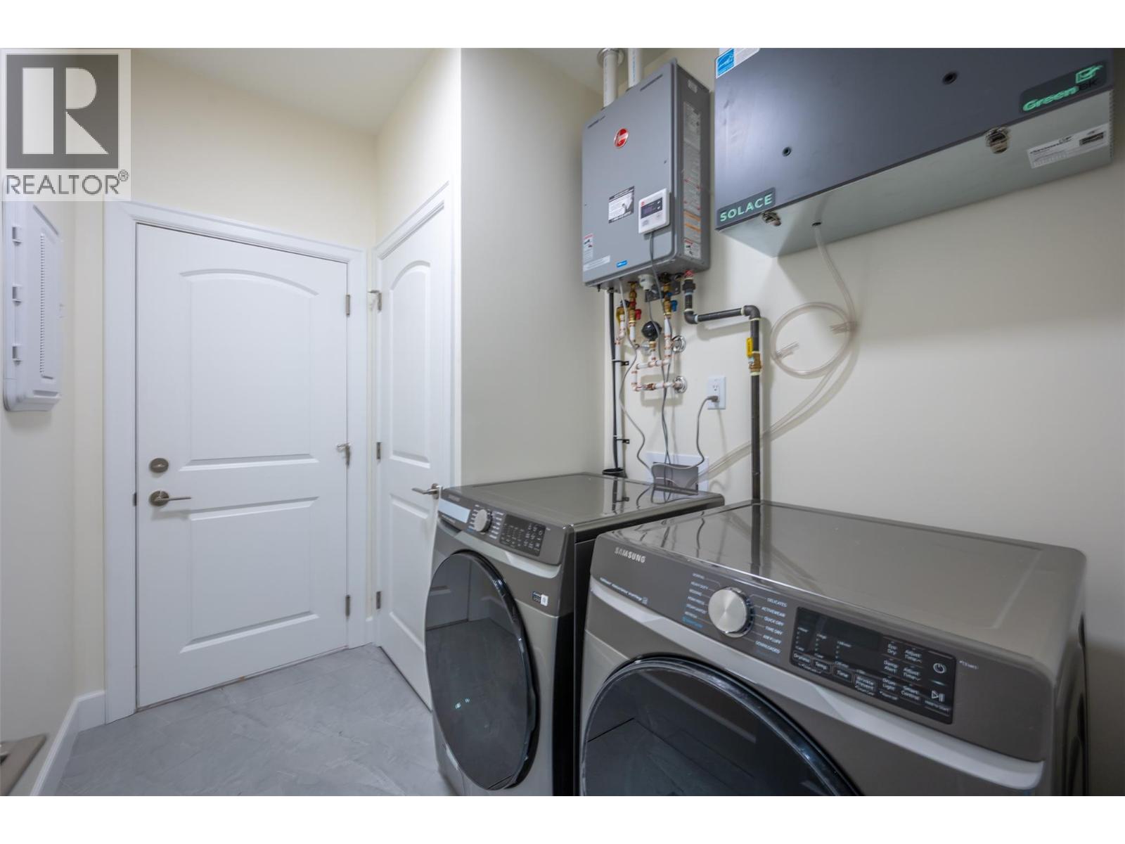 255 Bentgrass Avenue, Oliver