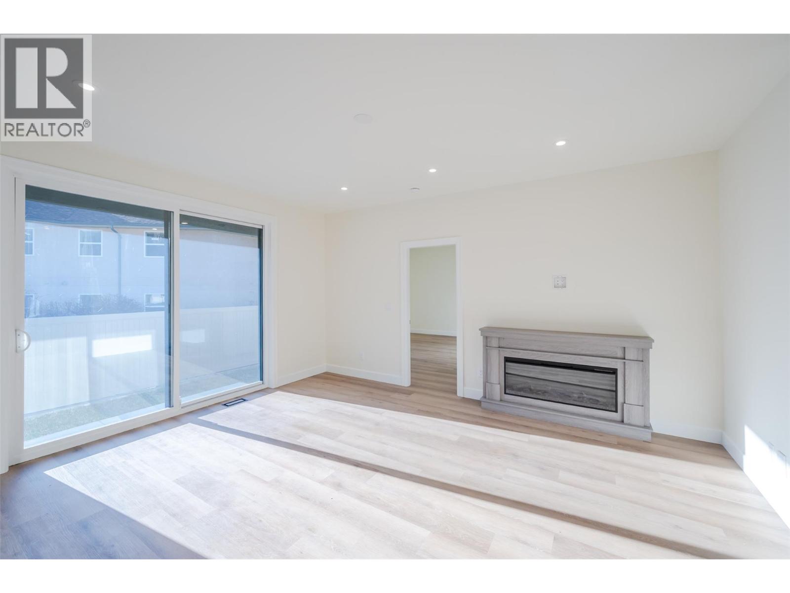 255 Bentgrass Avenue, Oliver