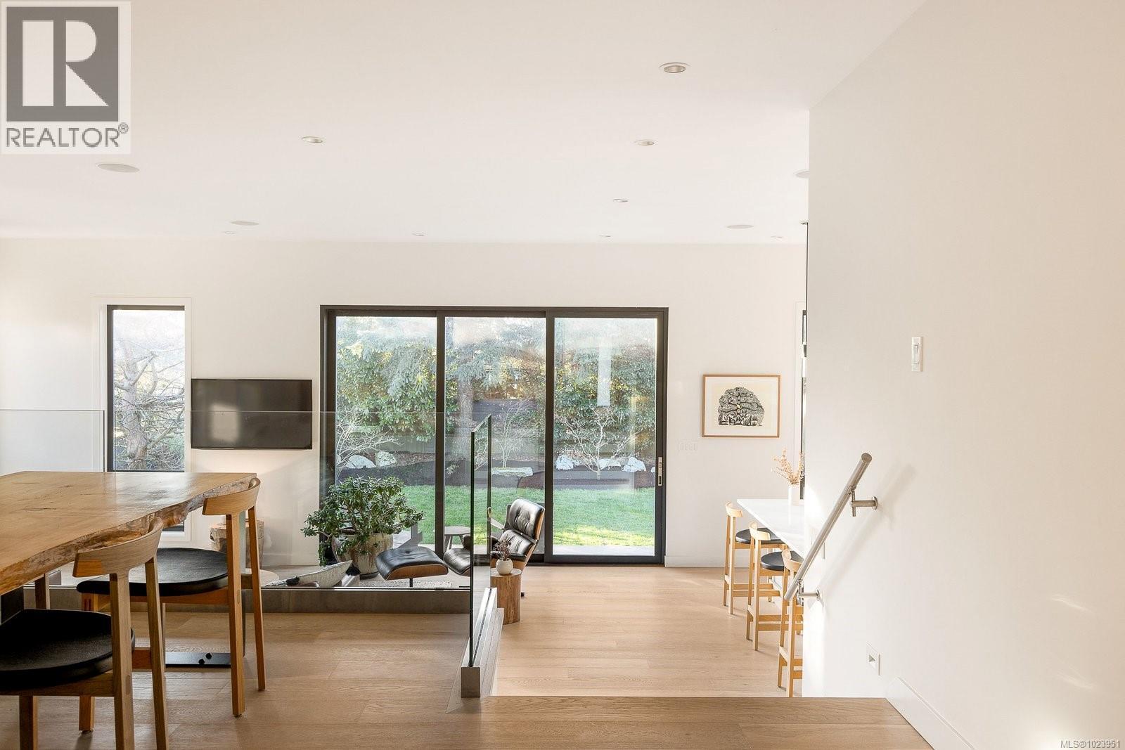 2151 Allenby St, Oak Bay