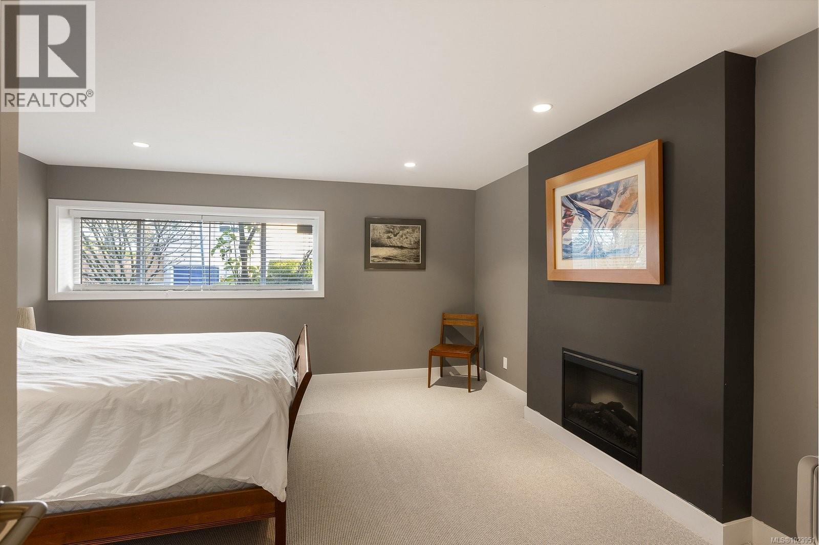 2151 Allenby St, Oak Bay