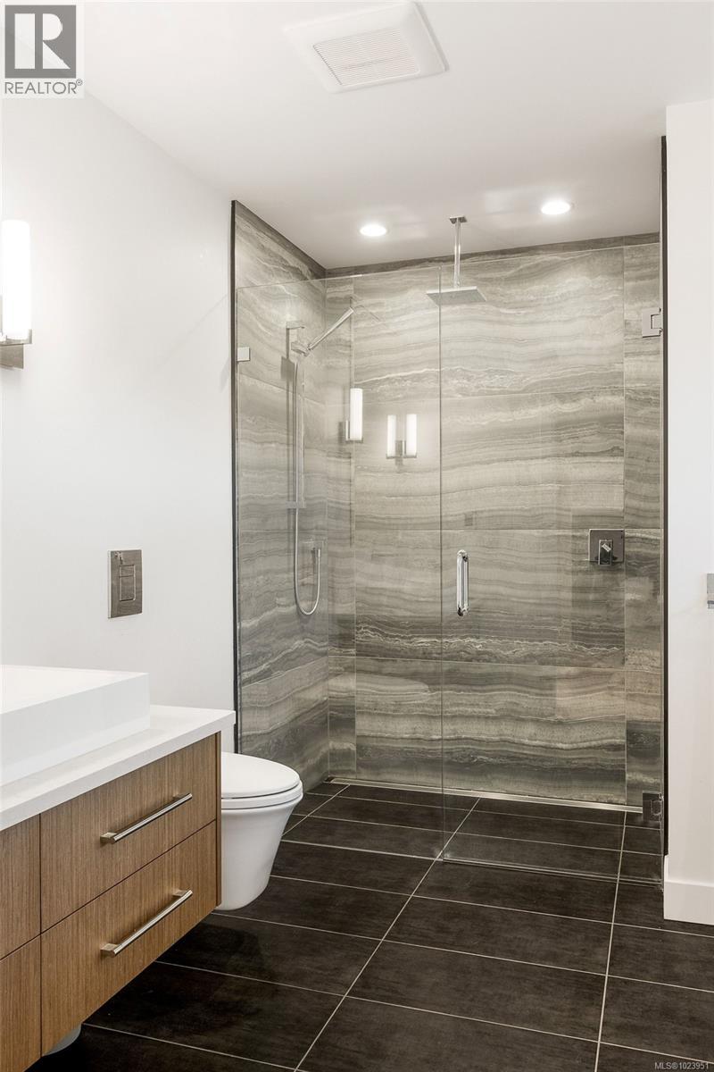 2151 Allenby St, Oak Bay