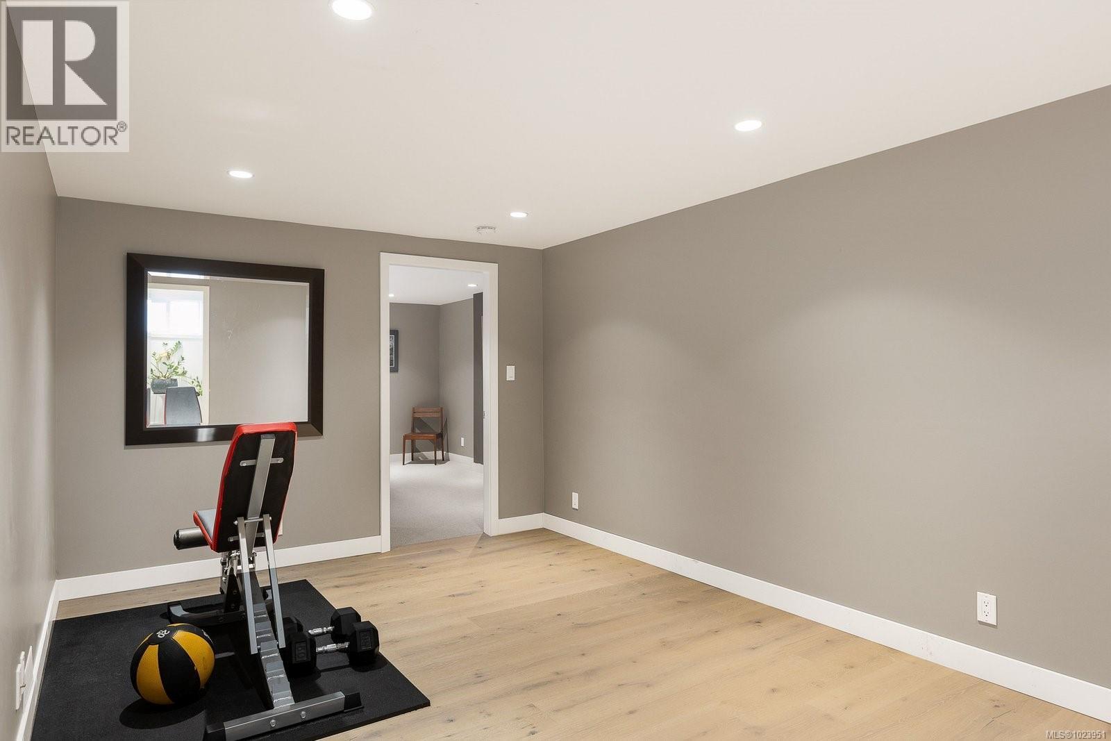 2151 Allenby St, Oak Bay