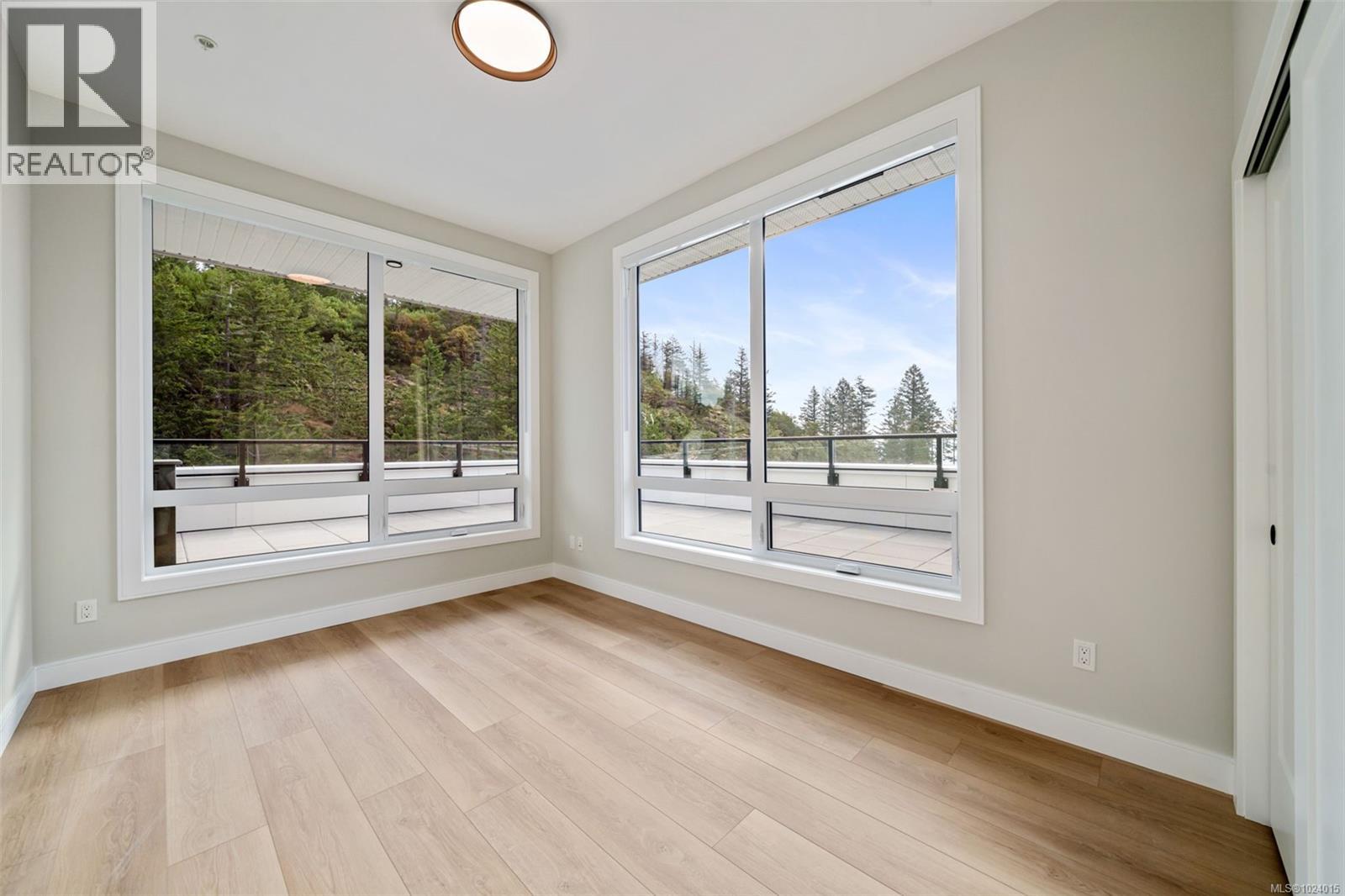 601 1810 Selenite Place, Langford