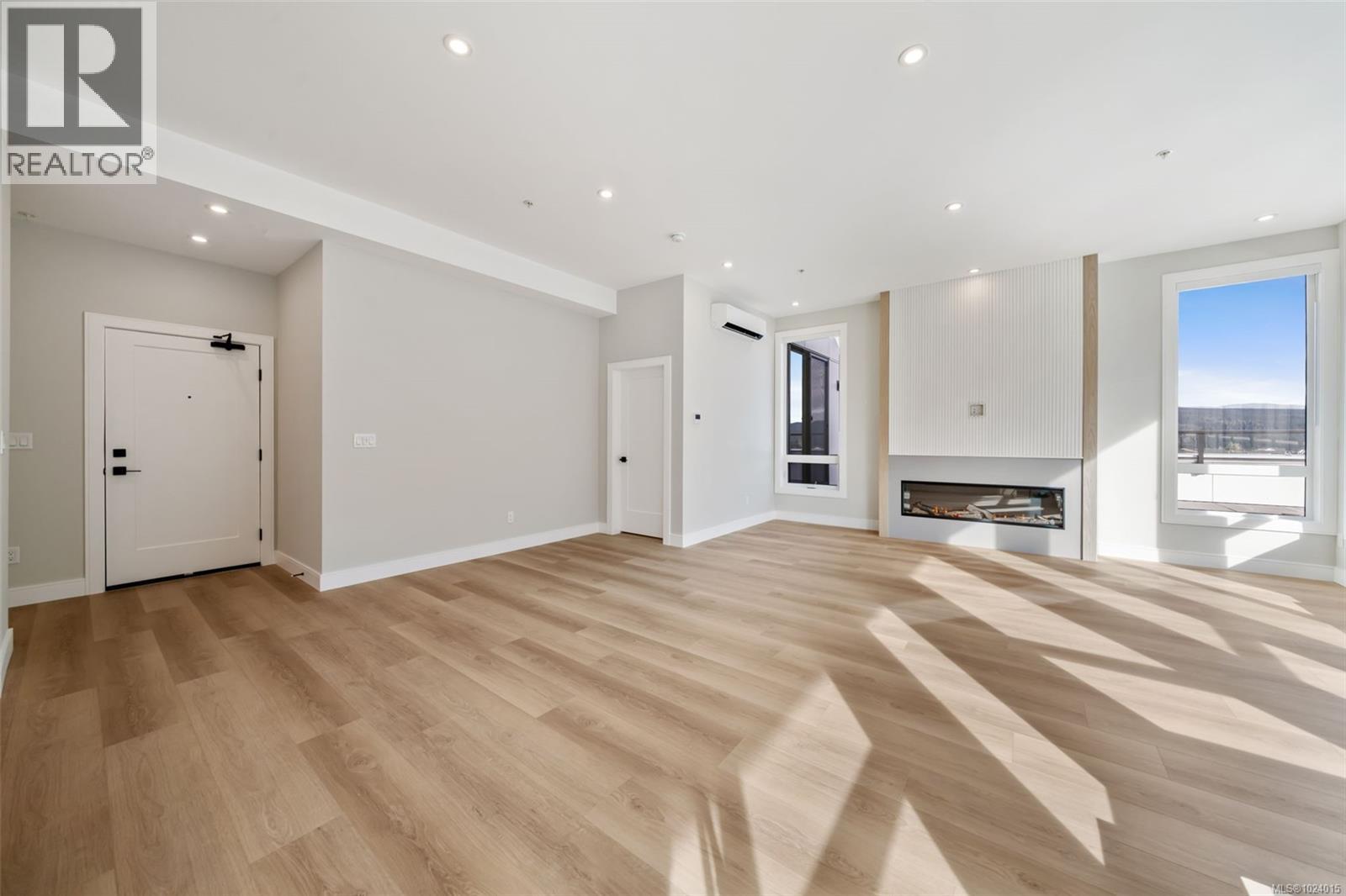 601 1810 Selenite Place, Langford