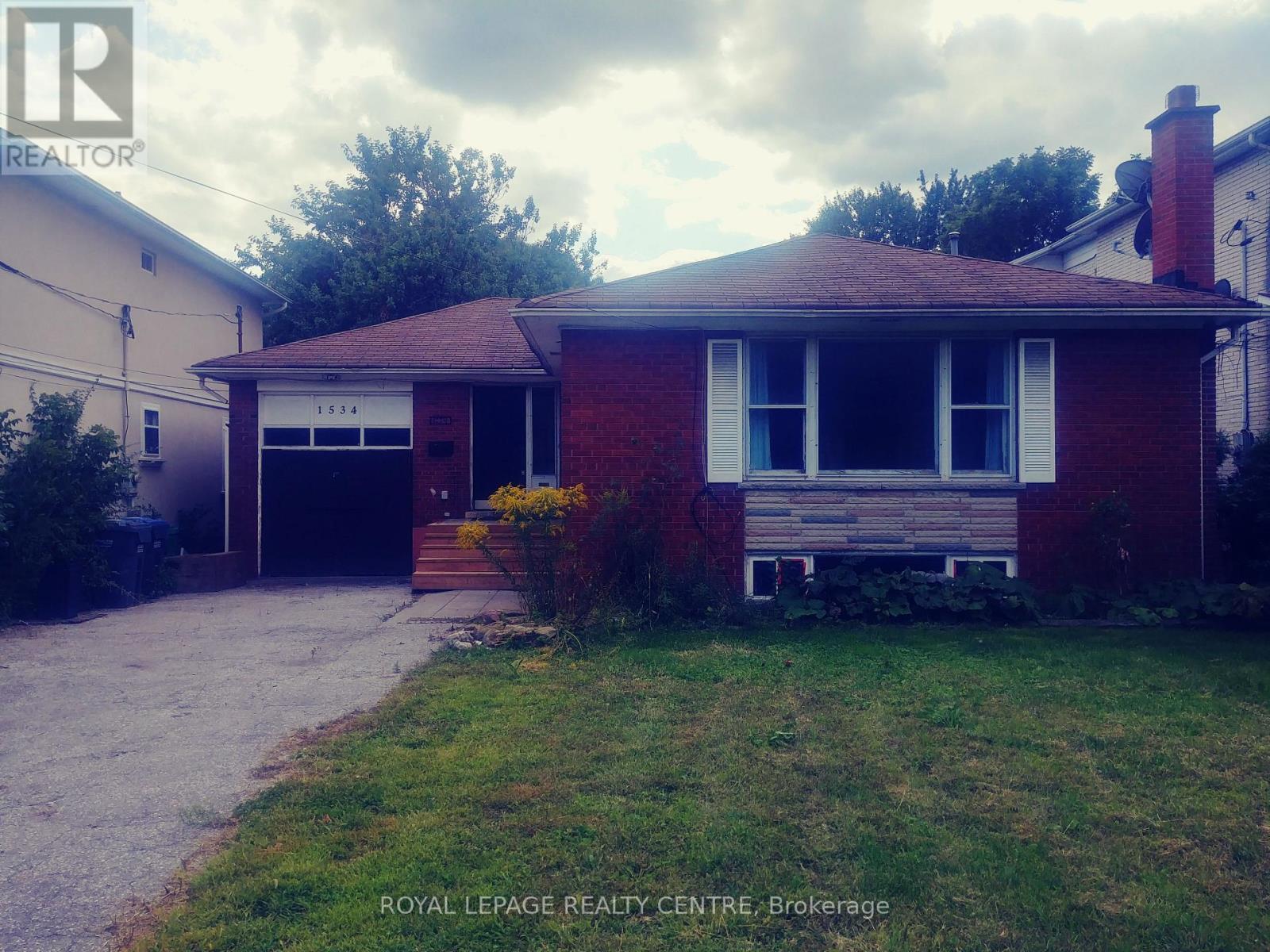 1534 CAWTHRA ROAD - 1