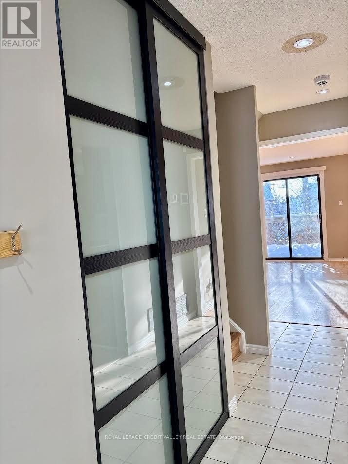 66 BERKSHIRE SQUARE - Photo 4 of 25, Brampton (Heart Lake East), Ontario