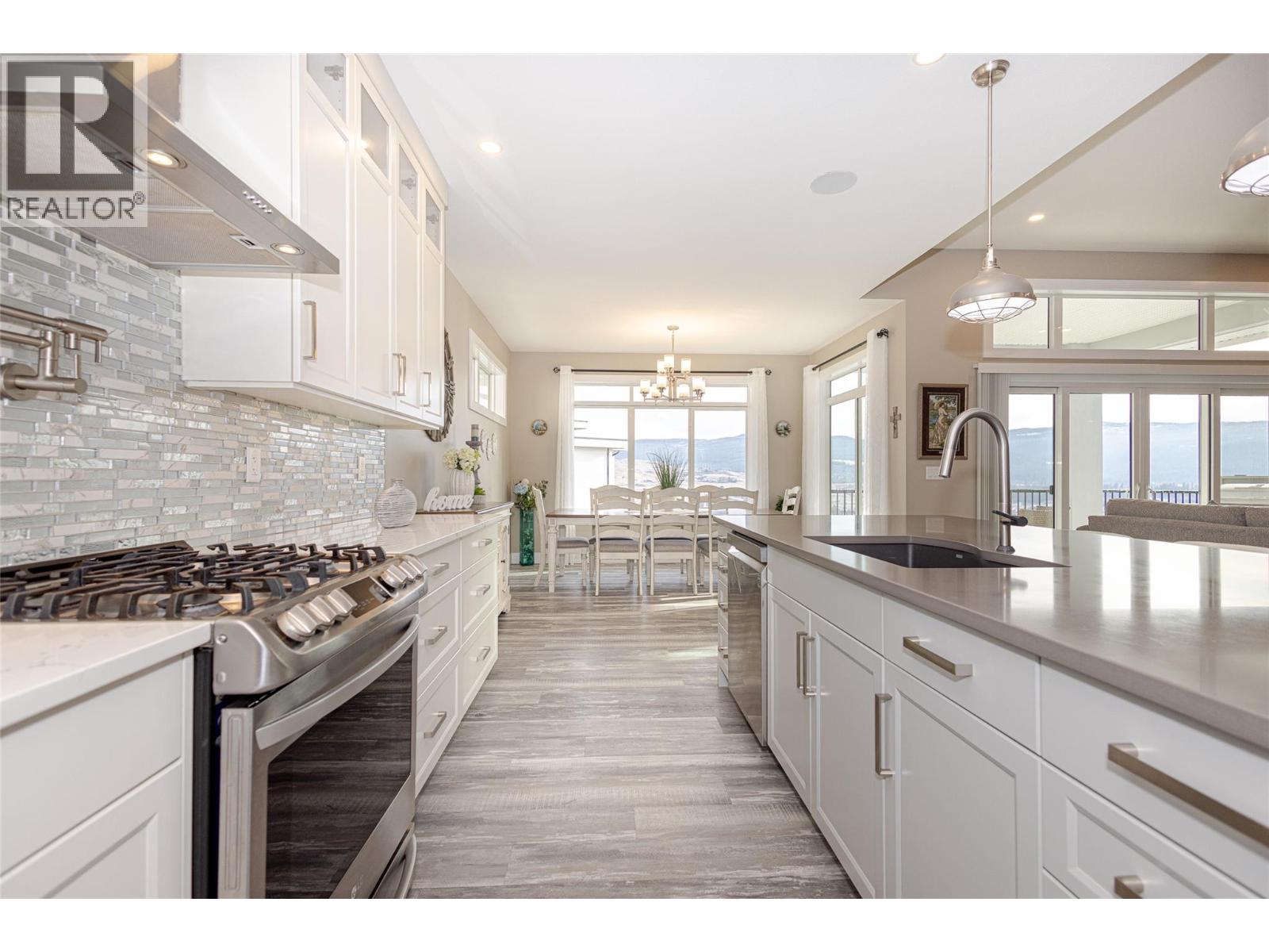  1077 Loseth Drive, Kelowna