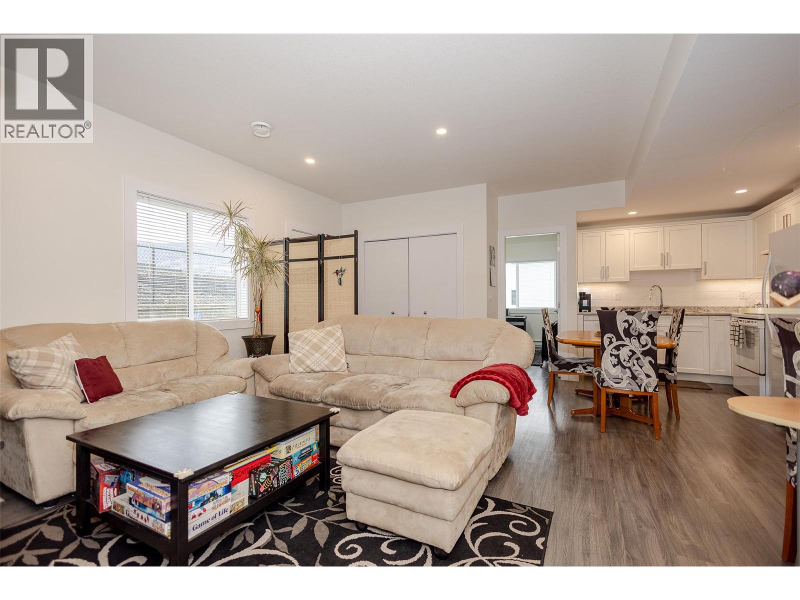 1077 Loseth Drive - 51