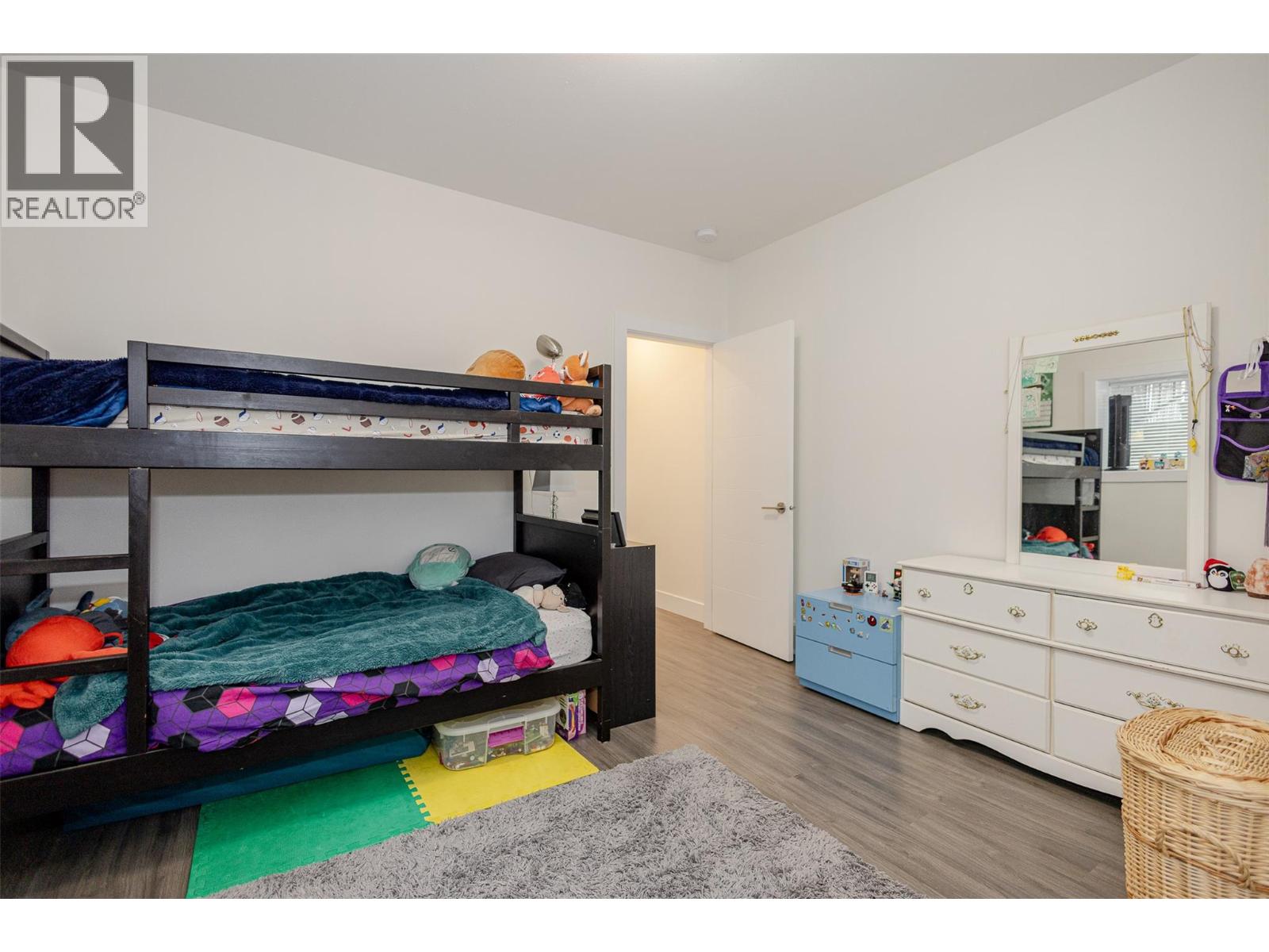  1077 Loseth Drive, Kelowna