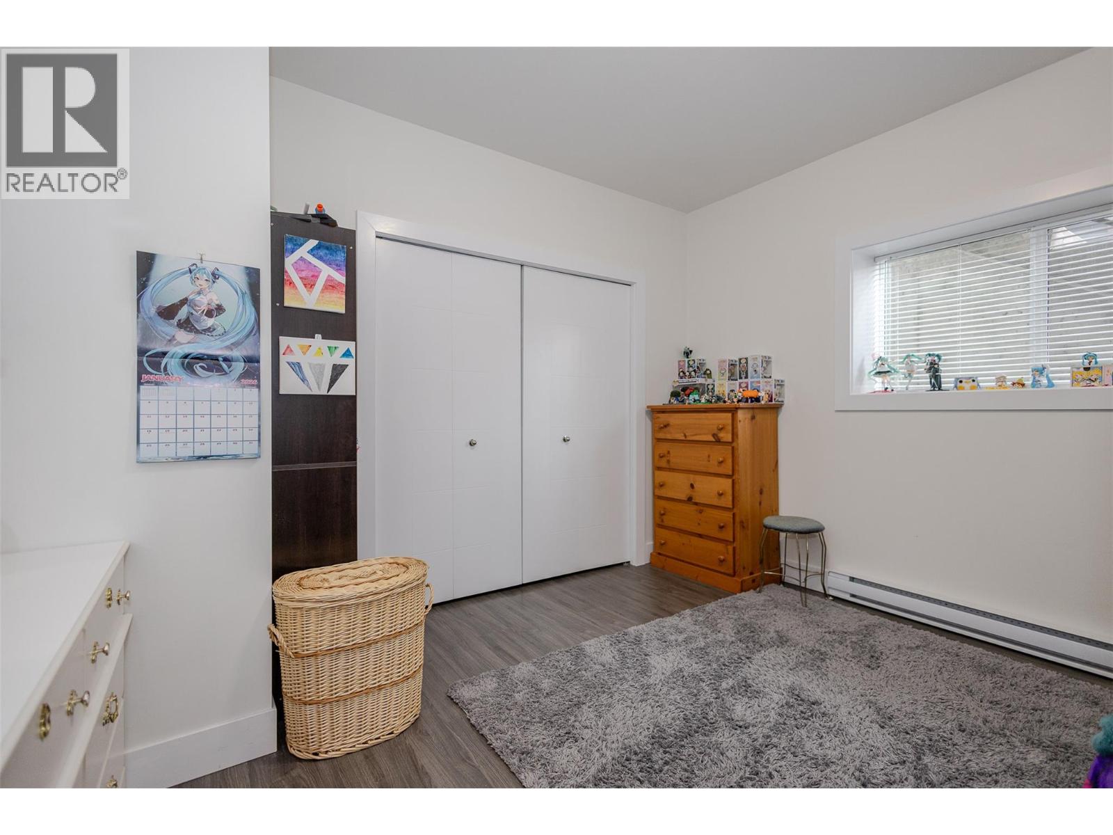 1077 Loseth Drive - 57