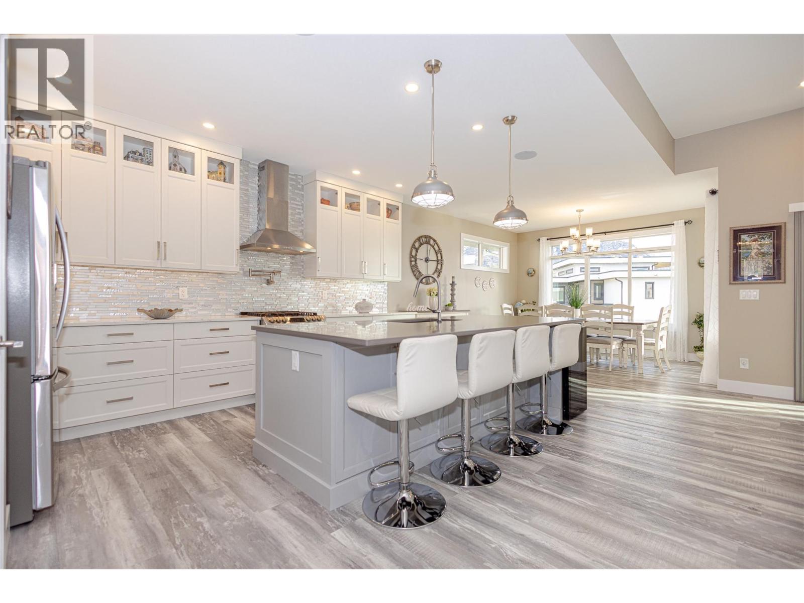  1077 Loseth Drive, Kelowna