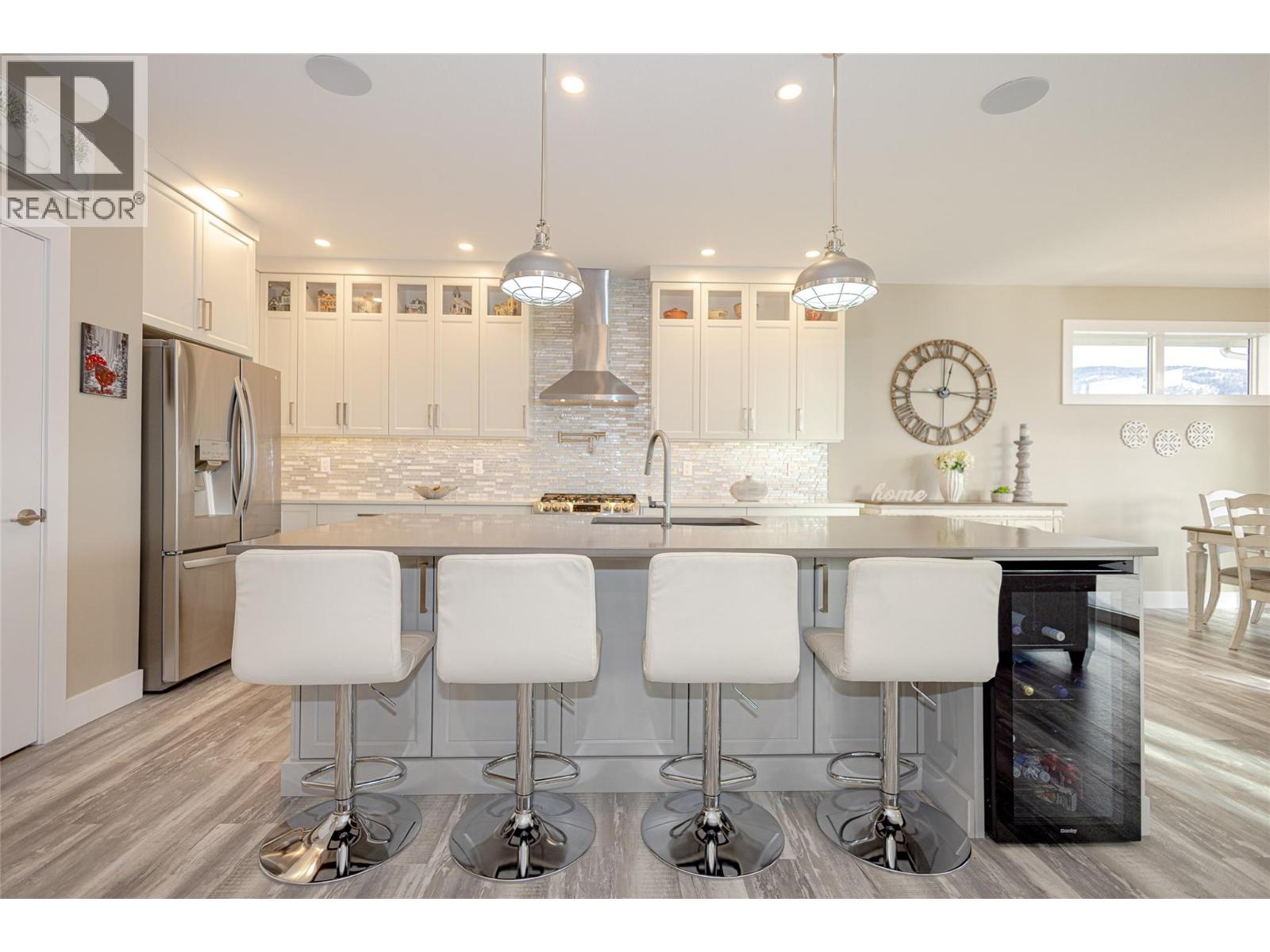  1077 Loseth Drive, Kelowna