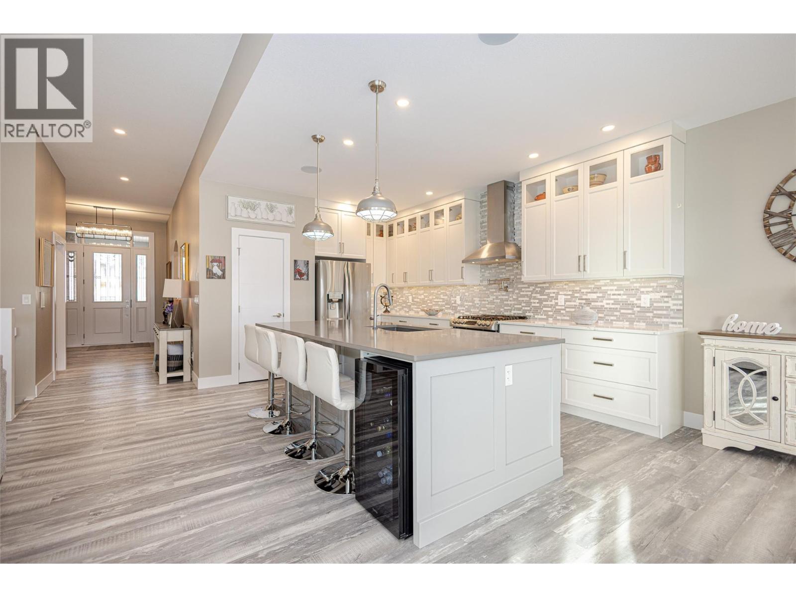  1077 Loseth Drive, Kelowna