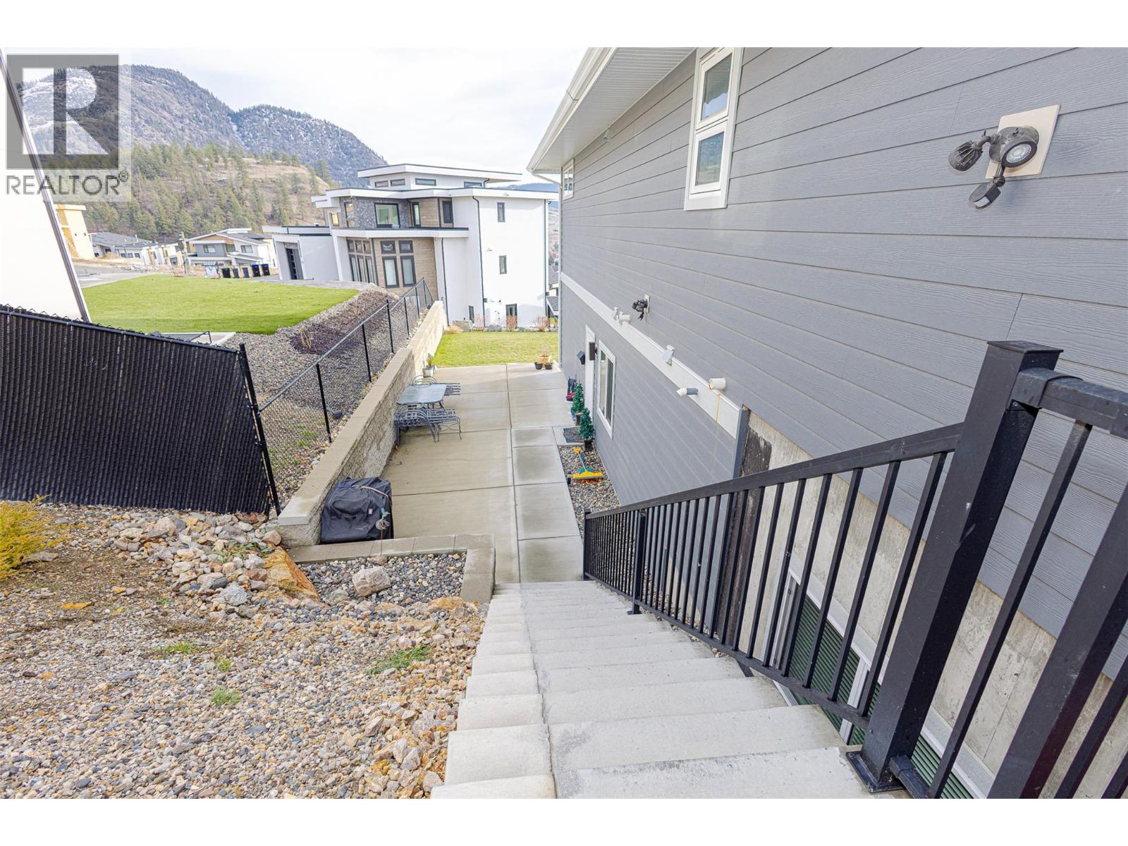  1077 Loseth Drive, Kelowna