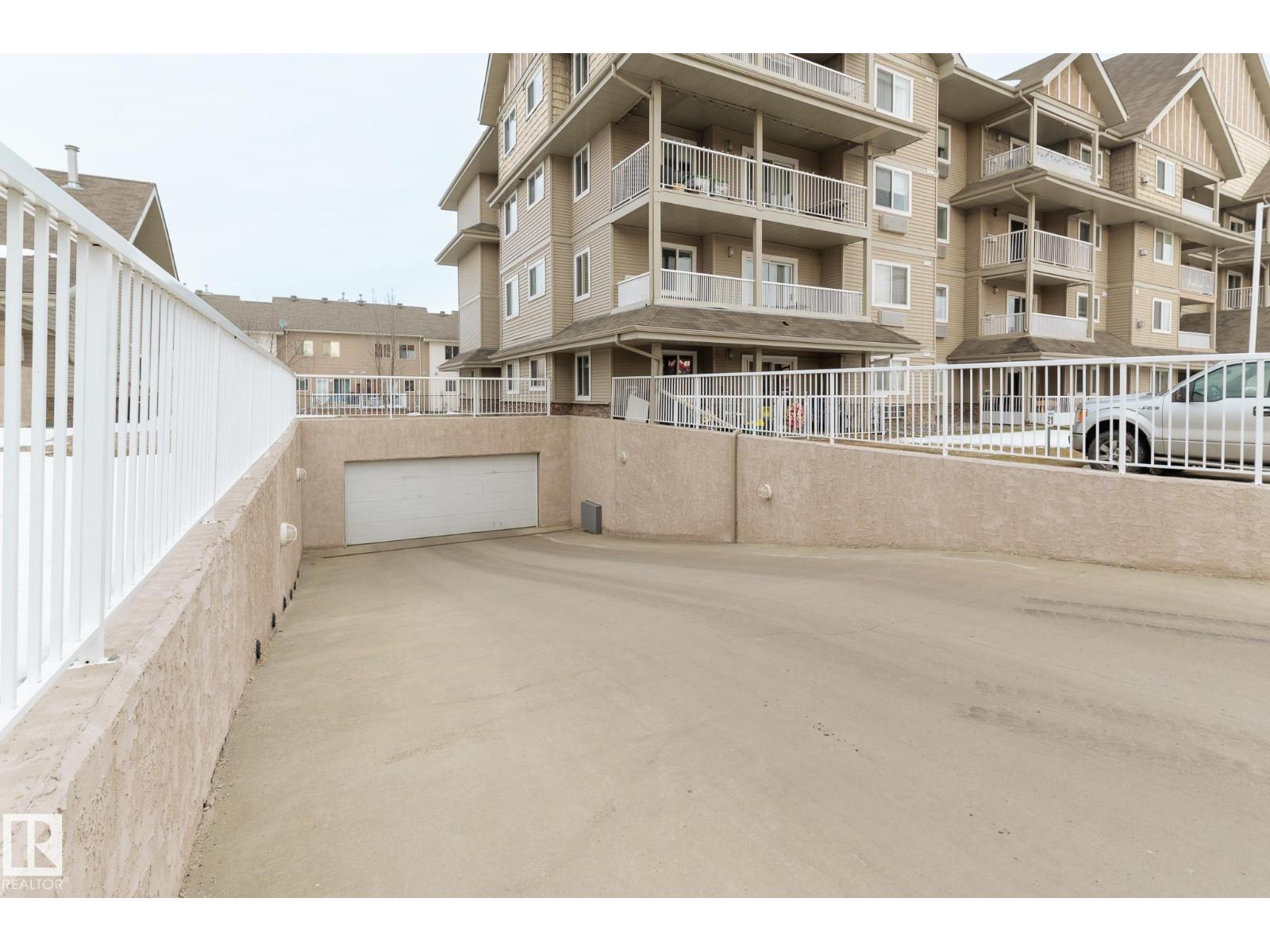 #303B 6 SPRUCE RIDGE DR, Spruce Grove