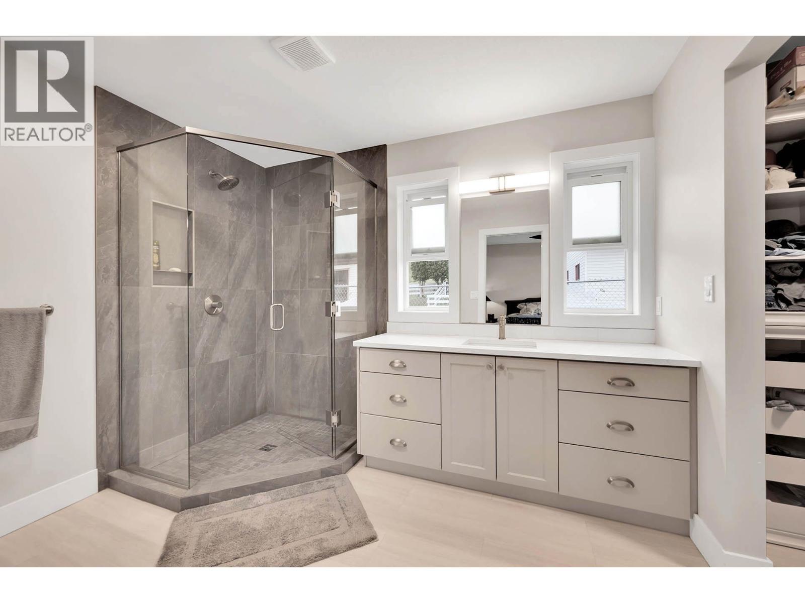 2740 Simms Place, Kamloops