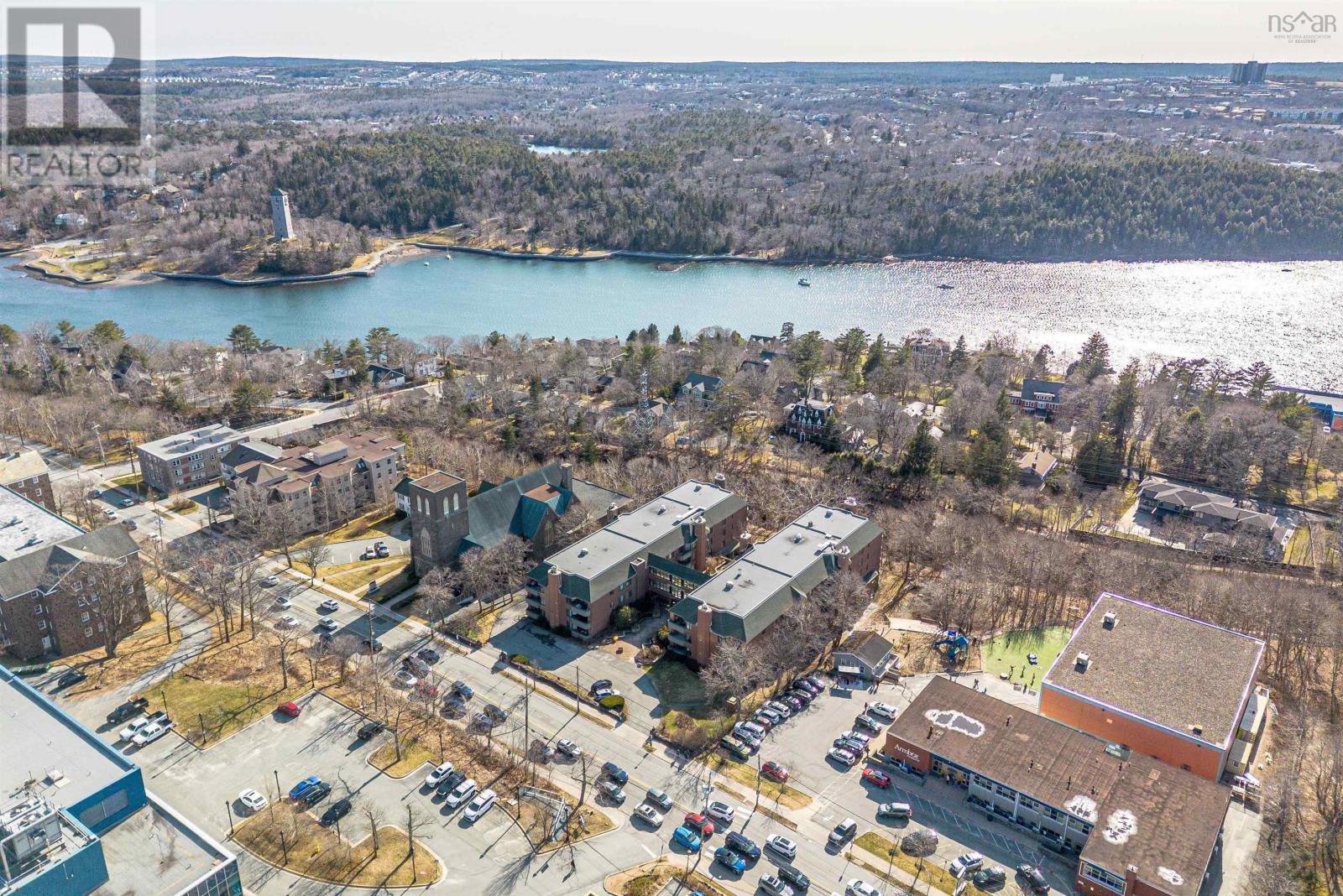 Property 12 of 48 of 112 1350 Oxford Street