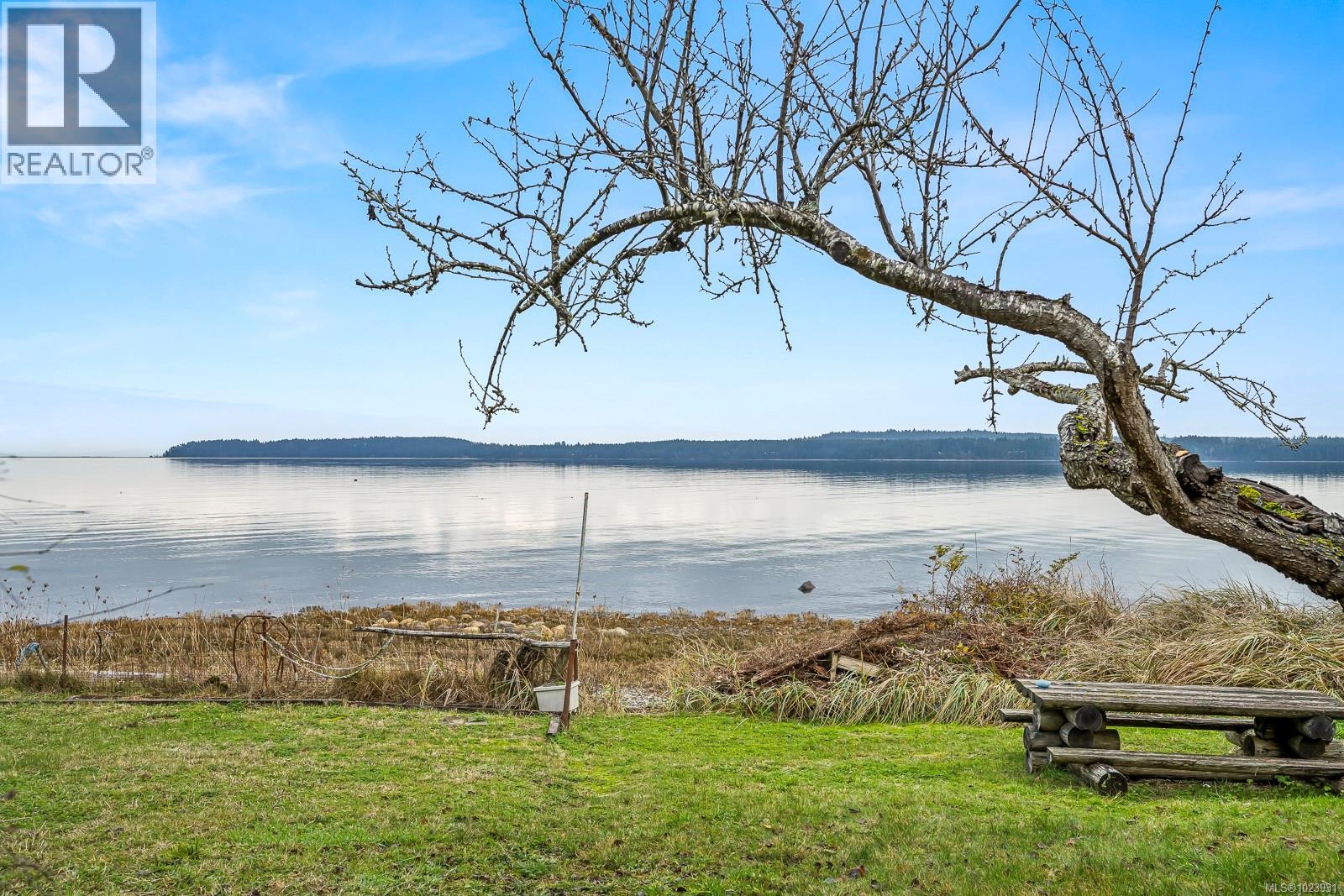 5642 ISLAND HWY S - 27