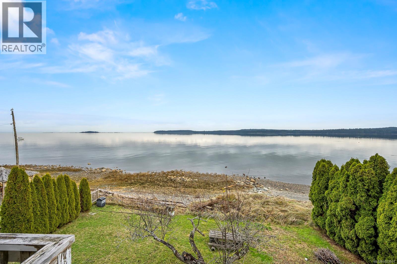 5642 ISLAND HWY S - 24