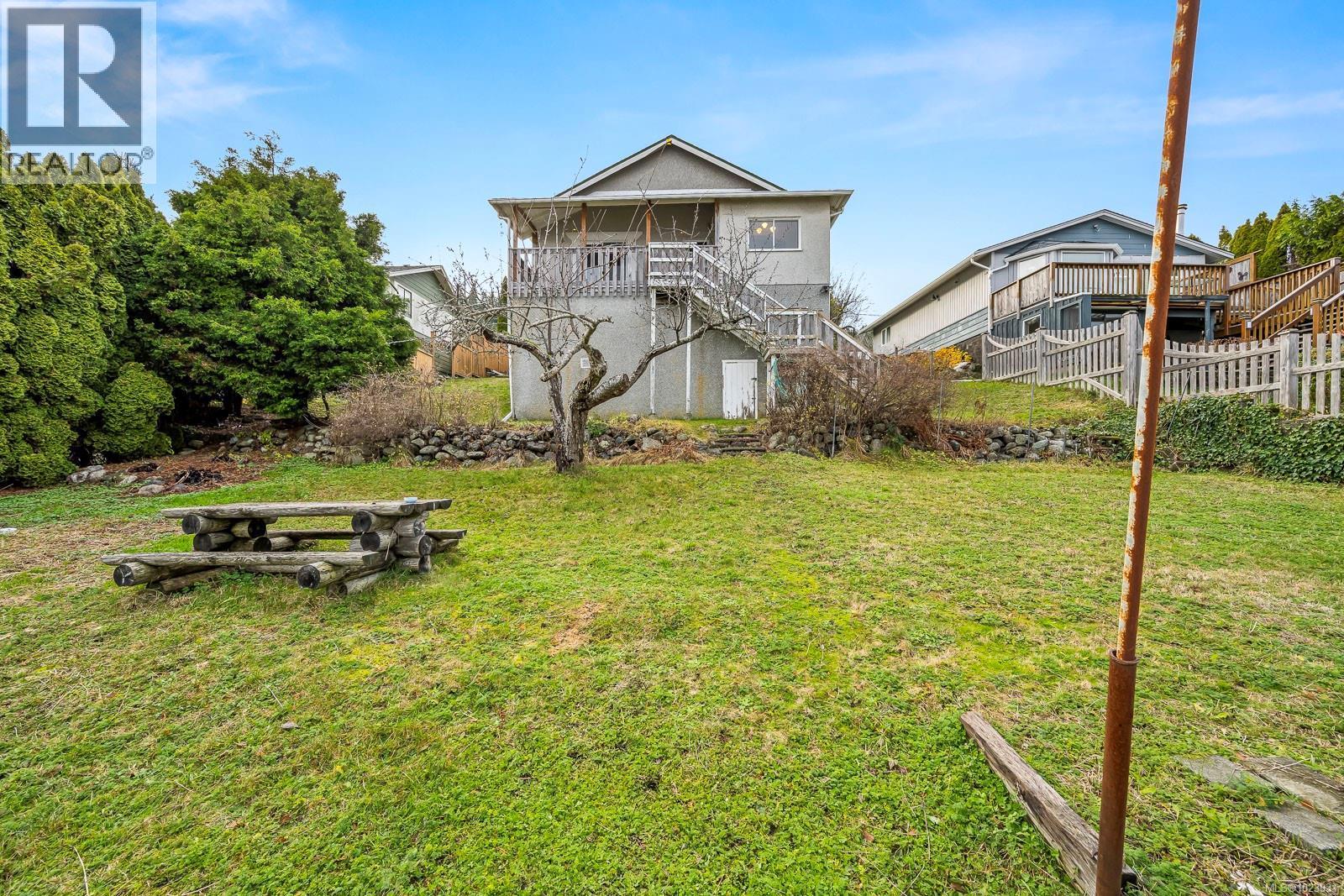 5642 ISLAND HWY S - 31