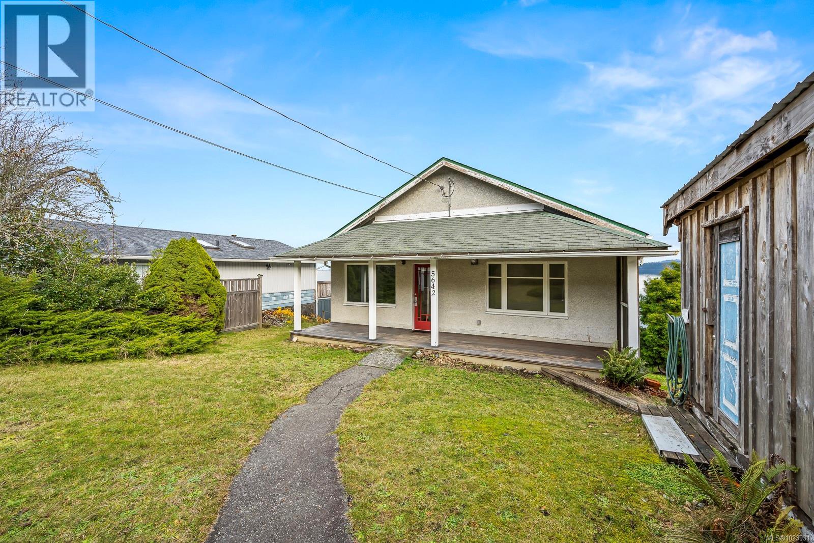 5642 ISLAND HWY S - 35