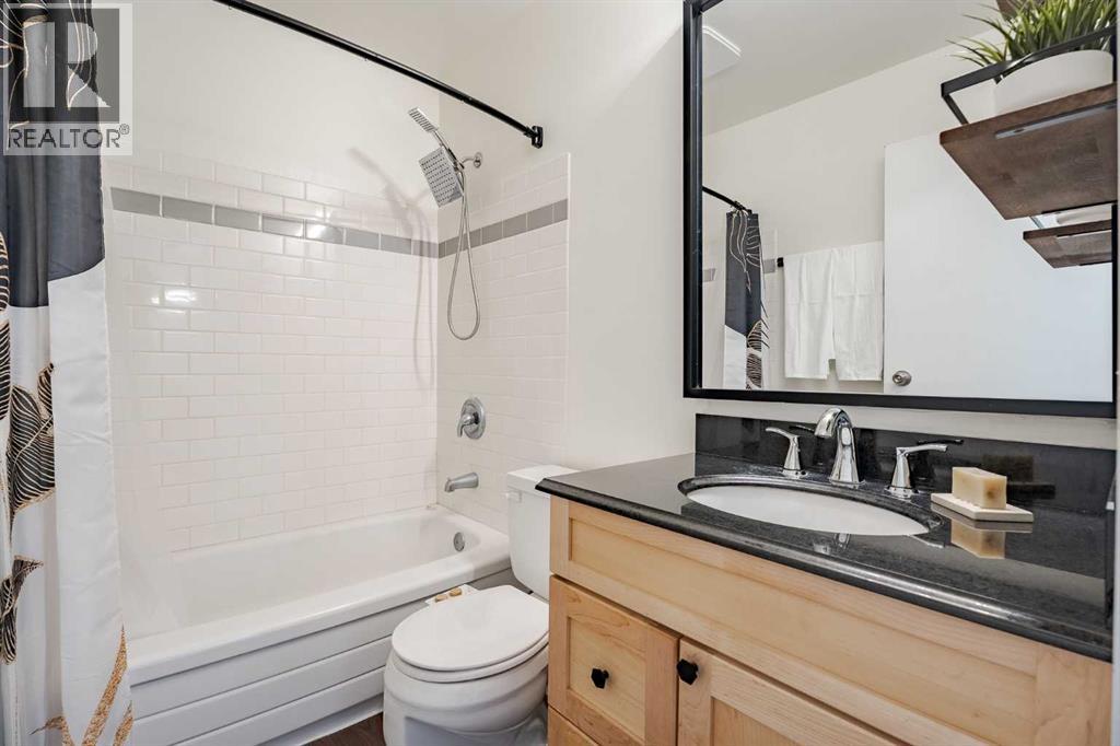 Single Family House for Sale in    Avenue NW Huntington Hills Calgary 