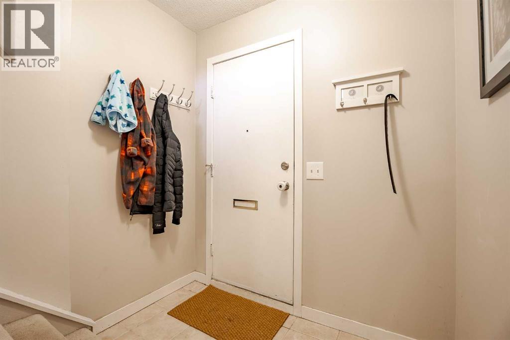 Single Family House for Sale in    Avenue NW Huntington Hills Calgary 