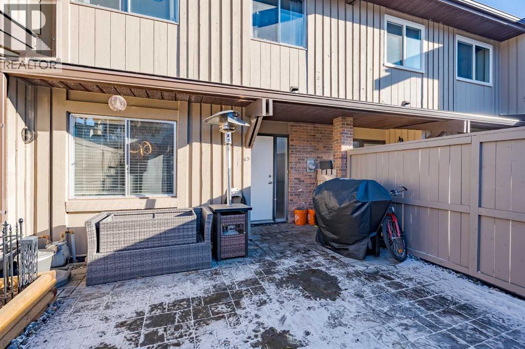 Single Family House for Sale in    Avenue NW Huntington Hills Calgary 