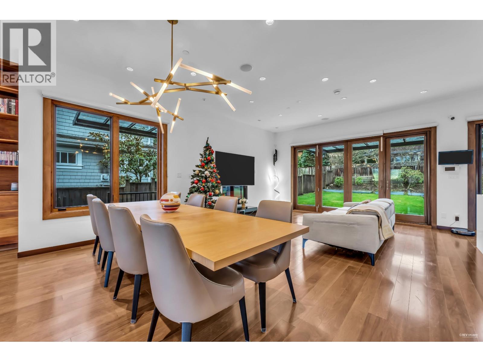 2227 HAYWOOD AVENUE, West Vancouver