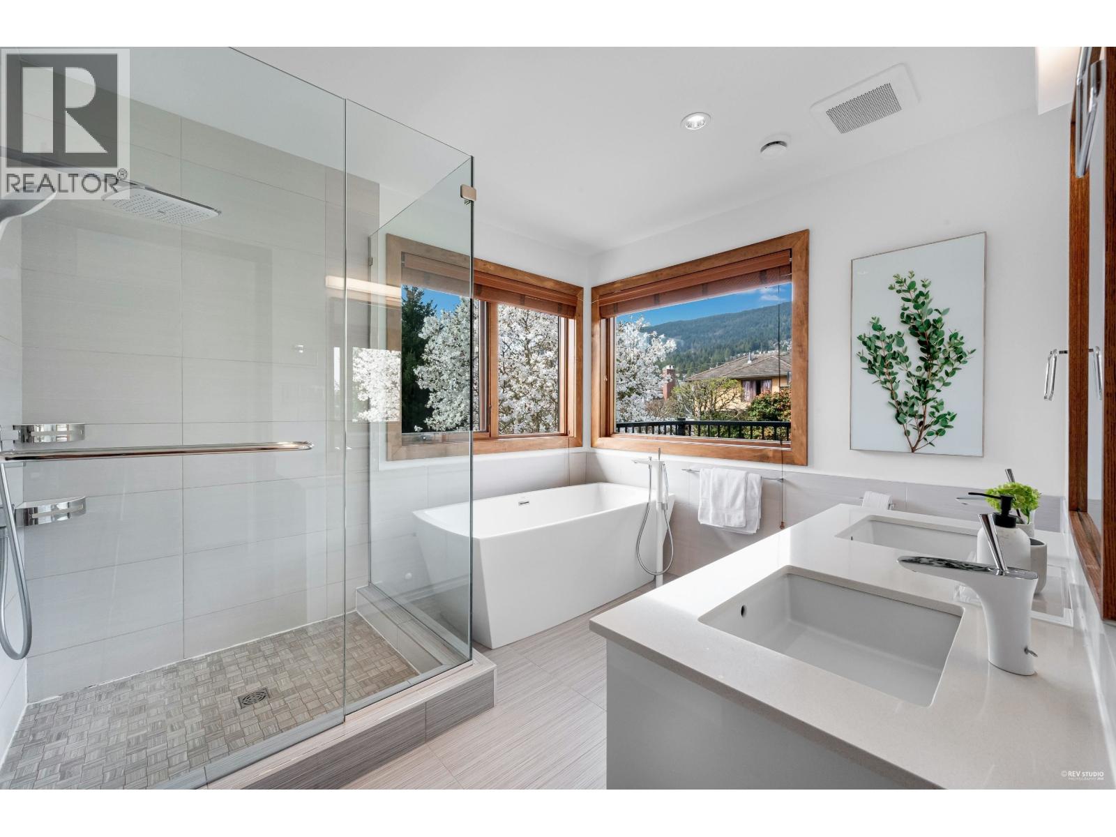 2227 HAYWOOD AVENUE, West Vancouver