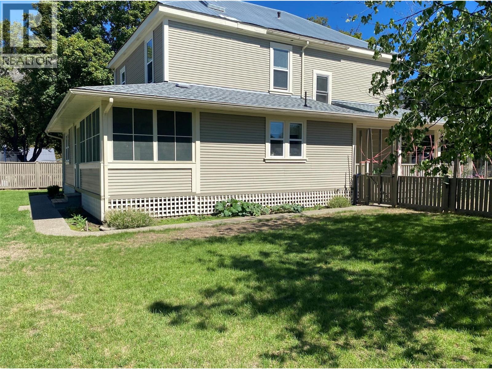 7251 6TH Street, Grand Forks