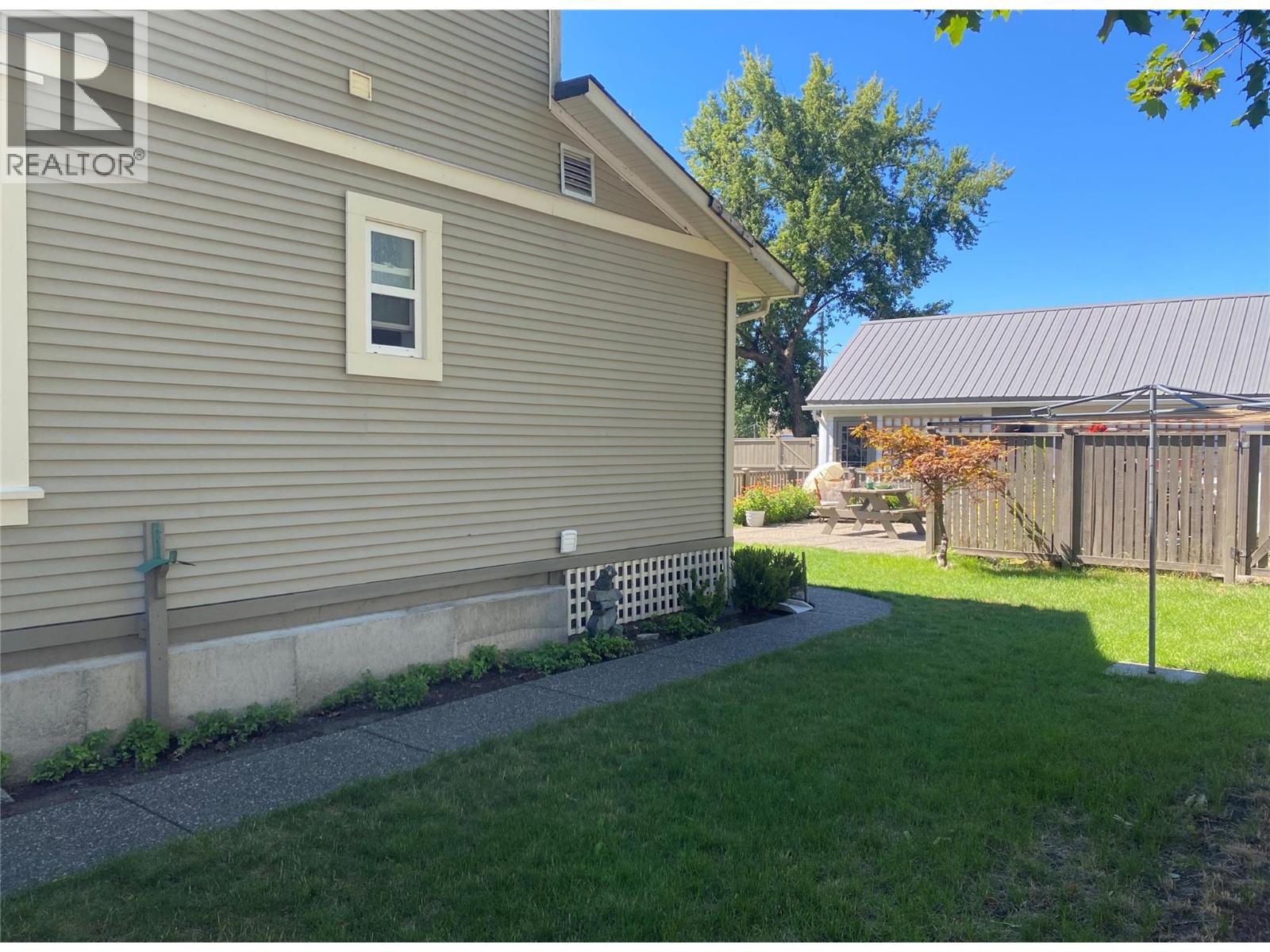 7251 6TH Street, Grand Forks