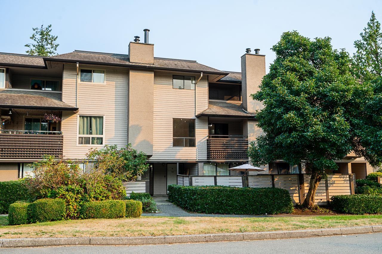 10570 HOLLY PARK LANE, Surrey