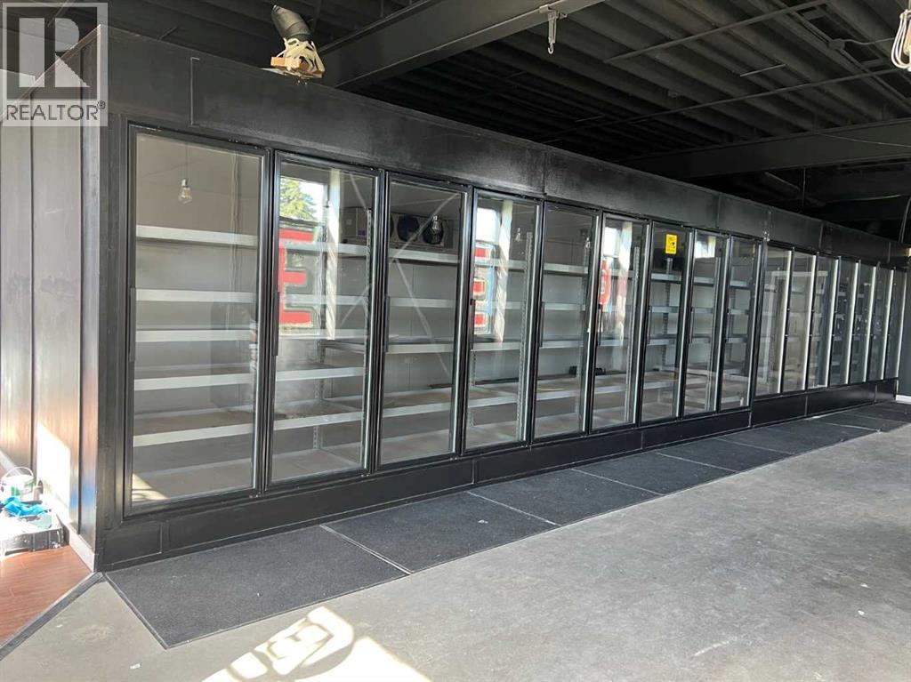 102 Meridian Road NE, Calgary, Alberta