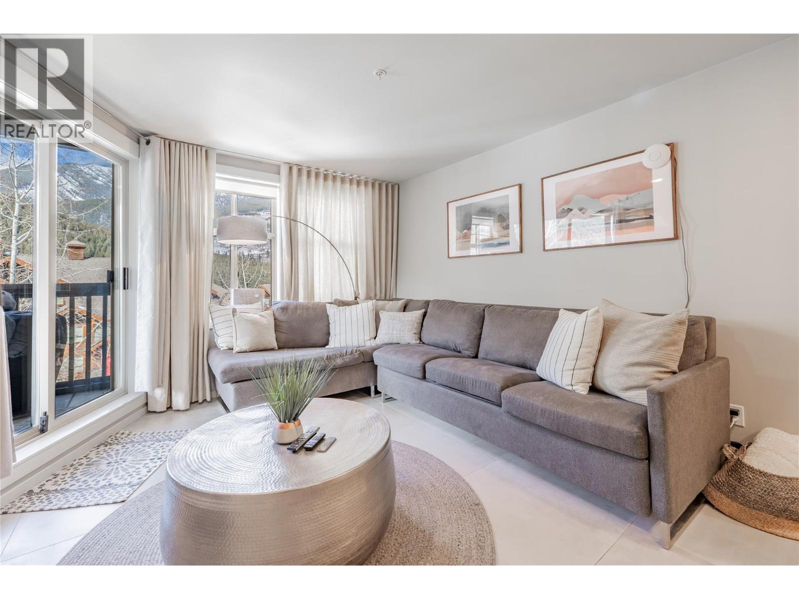 #202 2050 SUMMIT DRIVE - 6