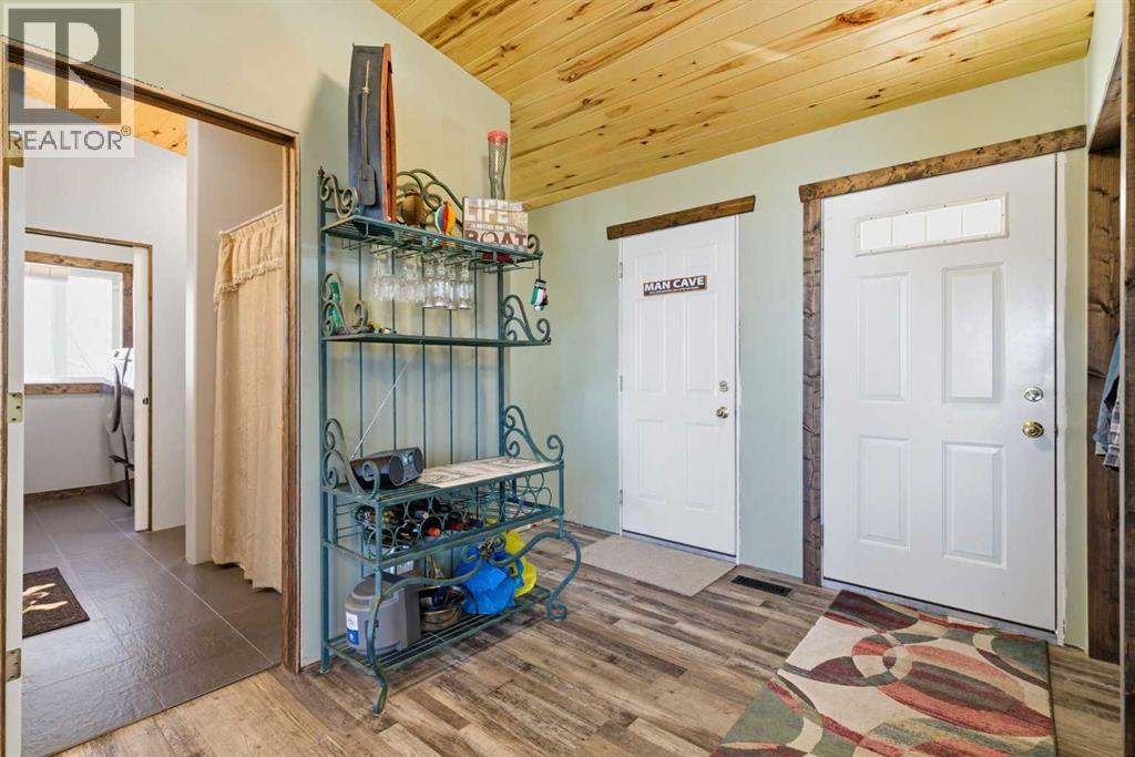 619 Lakeside Drive - Photo 4 of 47, Rural Vulcan County, Alberta