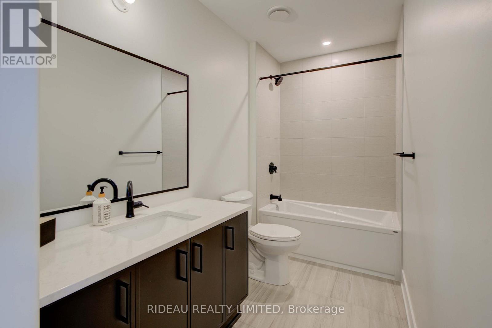 82 CABIN HOUSE ROAD - 42