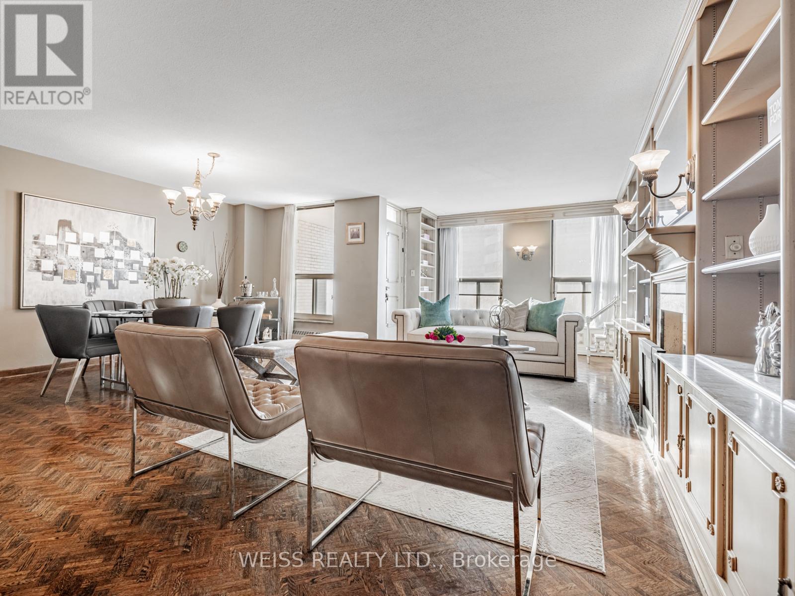 #301 130 NEPTUNE DRIVE - 13