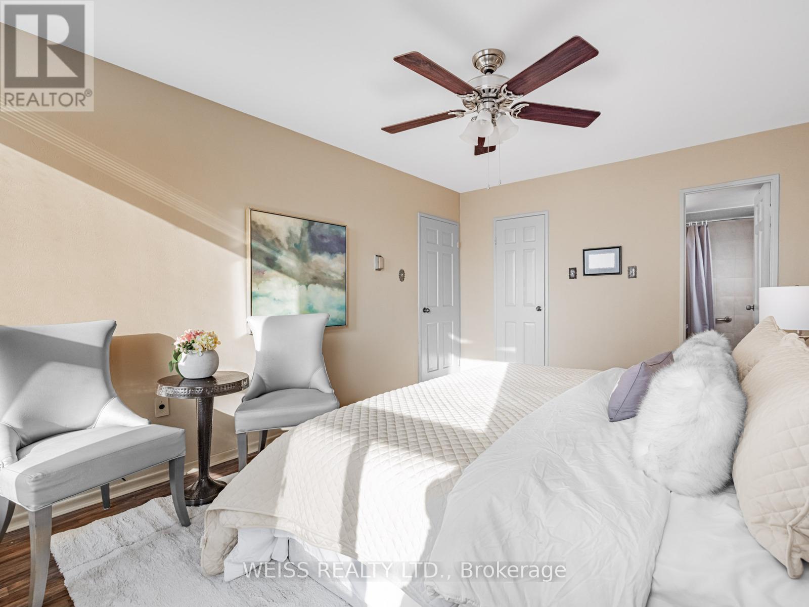 #301 130 NEPTUNE DRIVE - 20