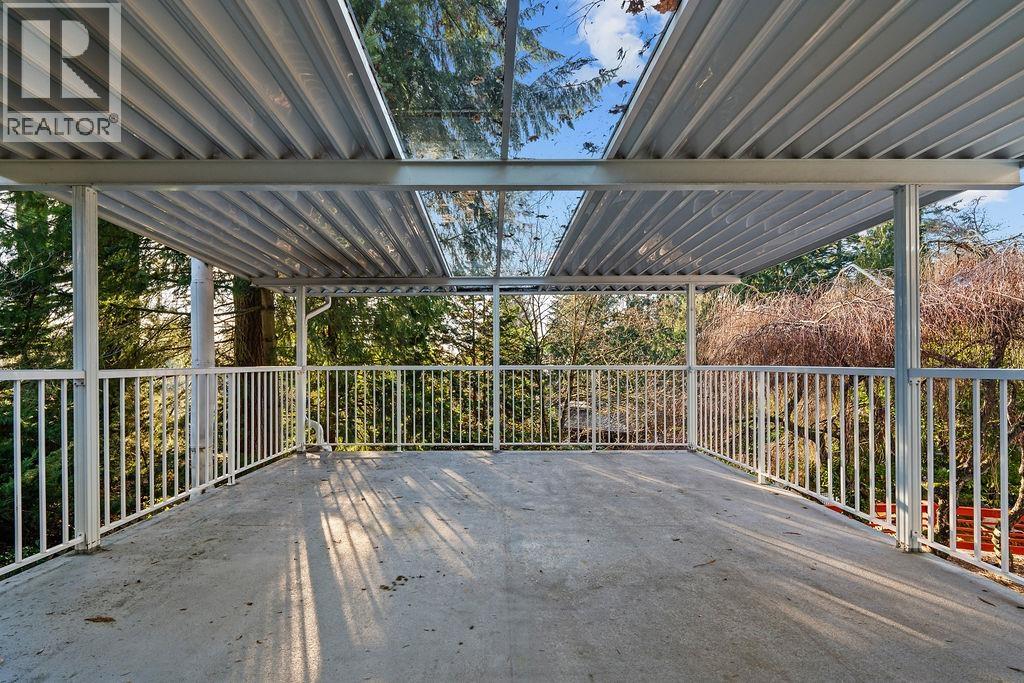 271 MONTROYAL BOULEVARD, North Vancouver