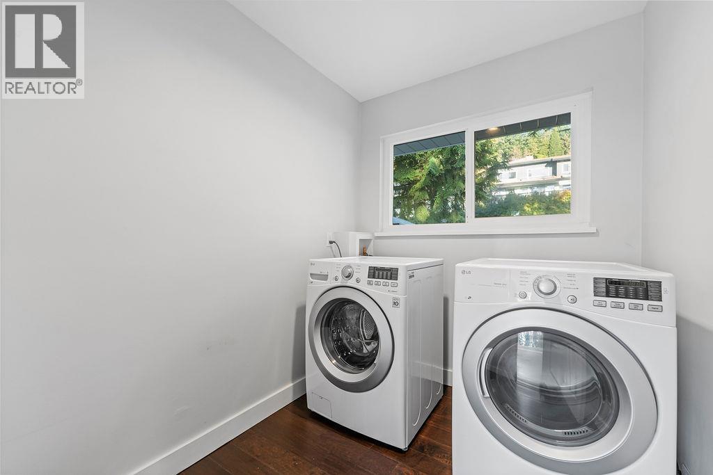 271 MONTROYAL BOULEVARD, North Vancouver